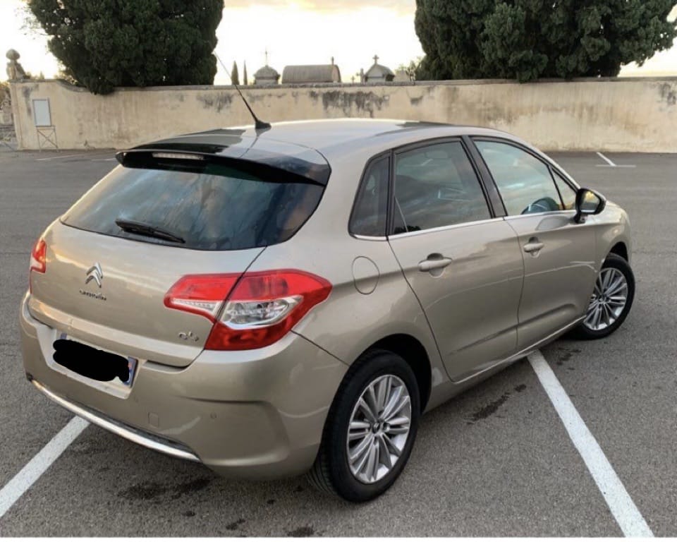 Citroen C4 with Air conditioning