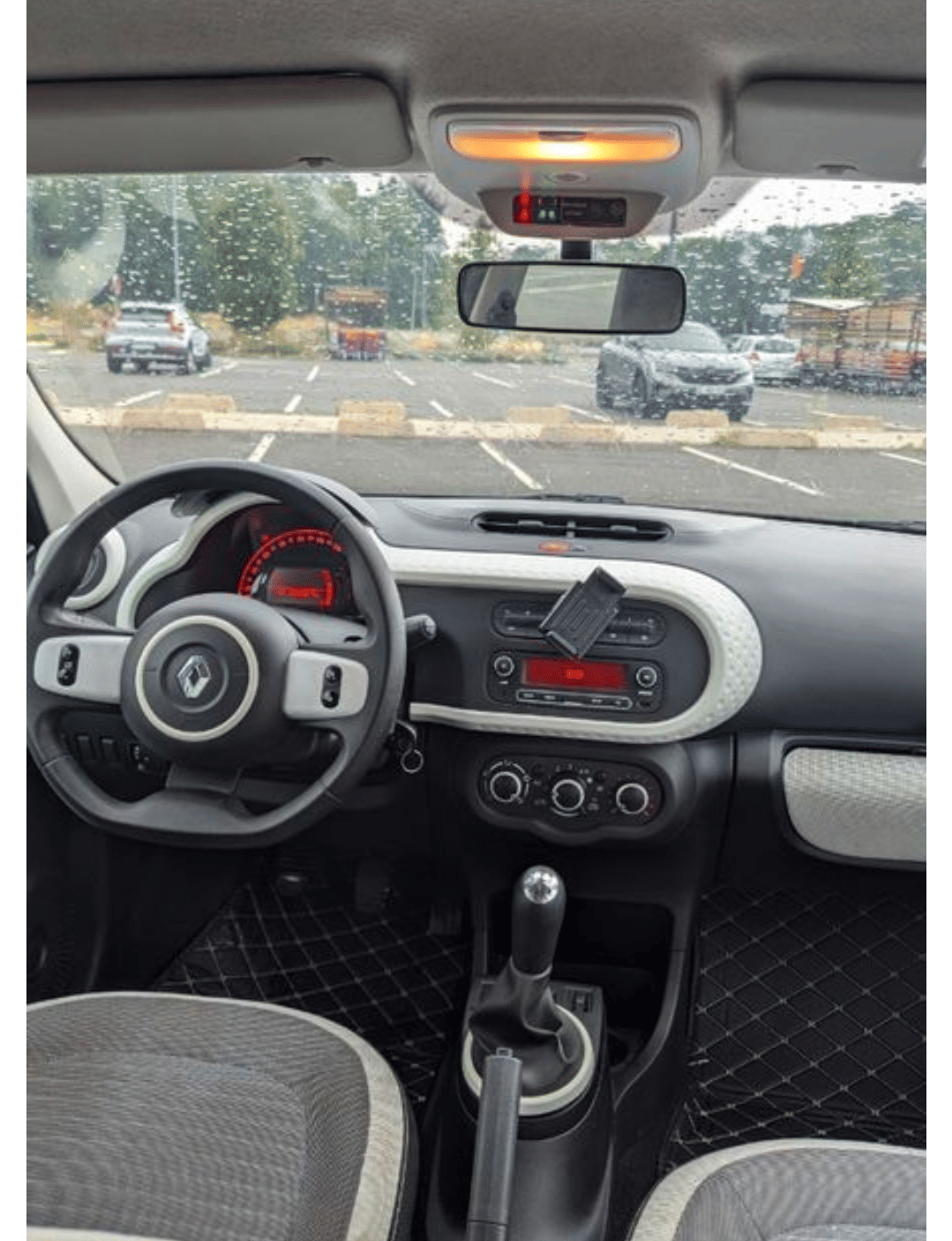 Renault Twingo III Fiable et économique avec Audio Bluetooth