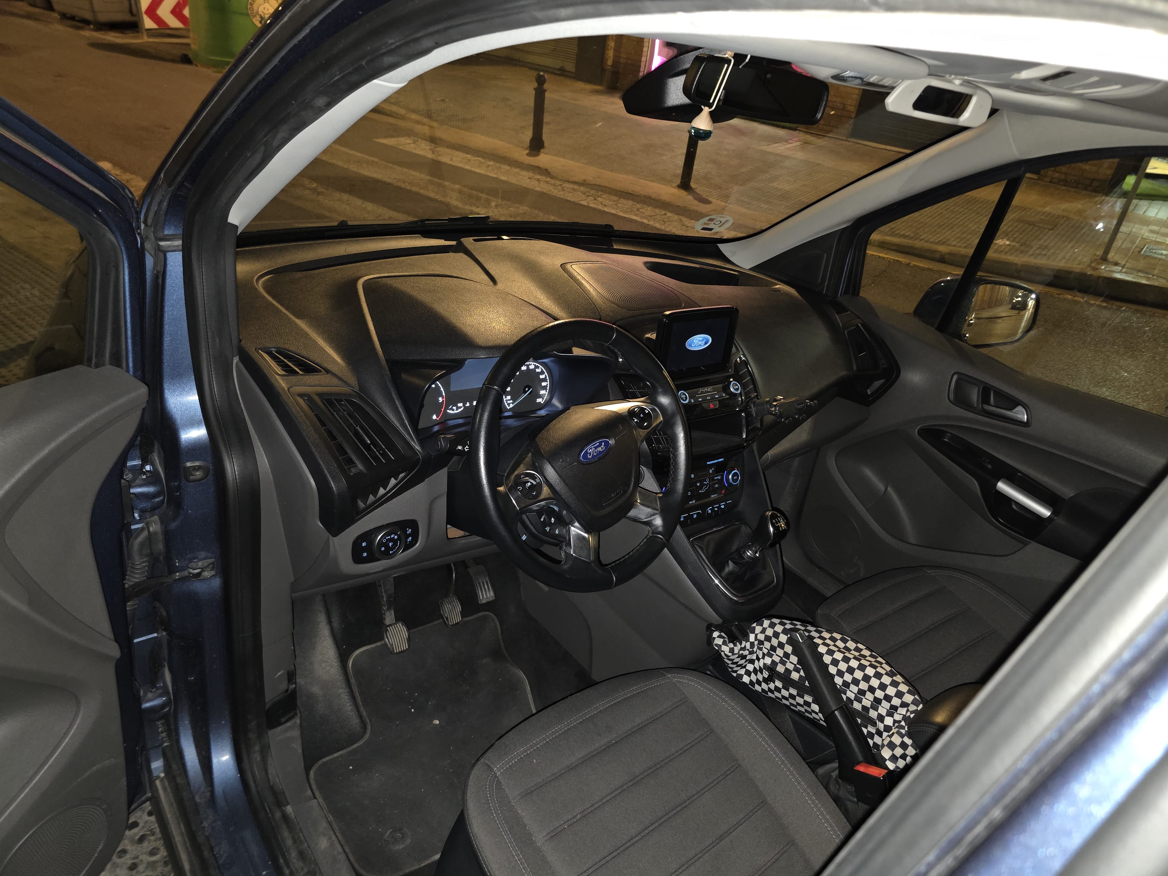 Ford Grand Tourneo Connect Utilitaire met Cruise control