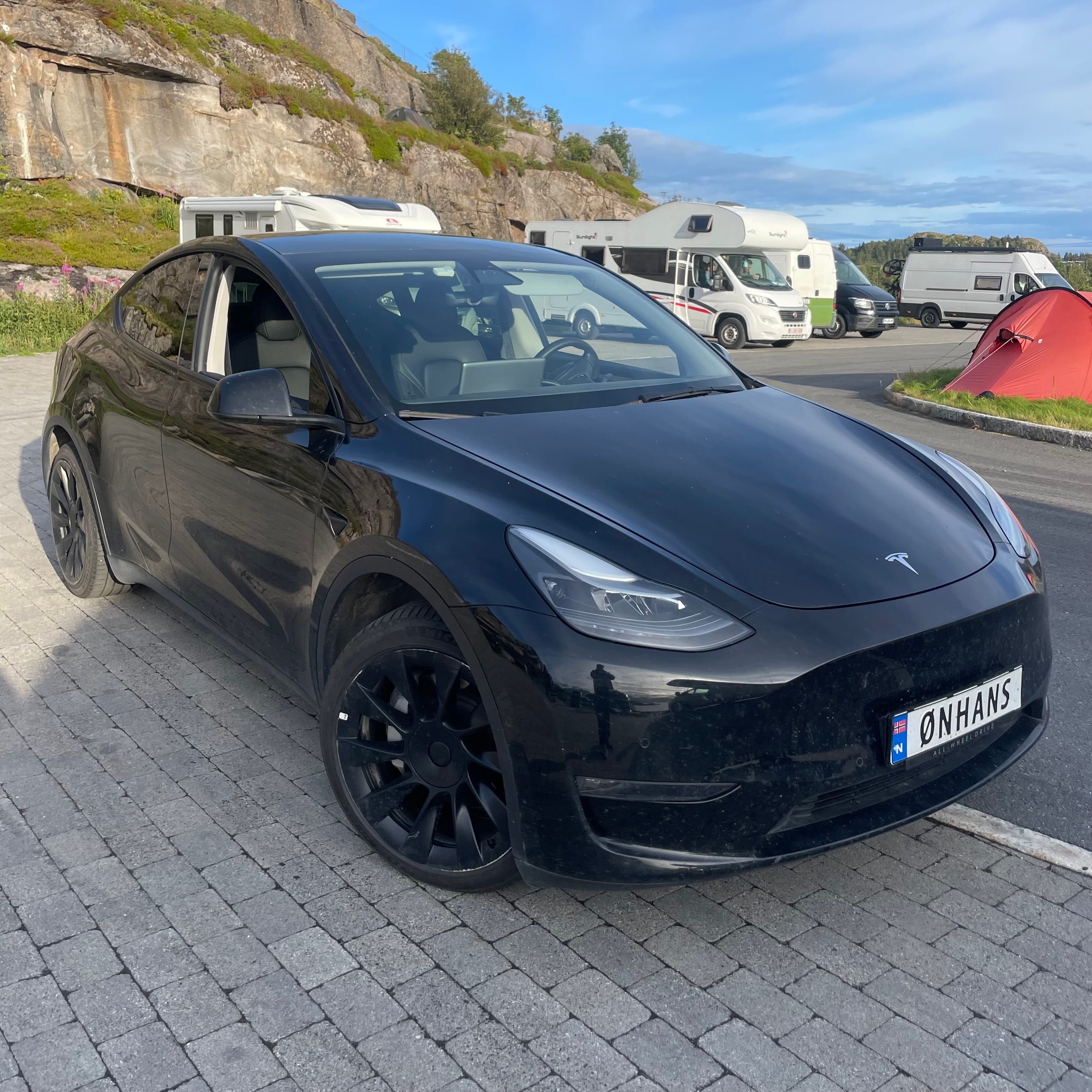 Tesla Model Y, 2021, Electric, automatic