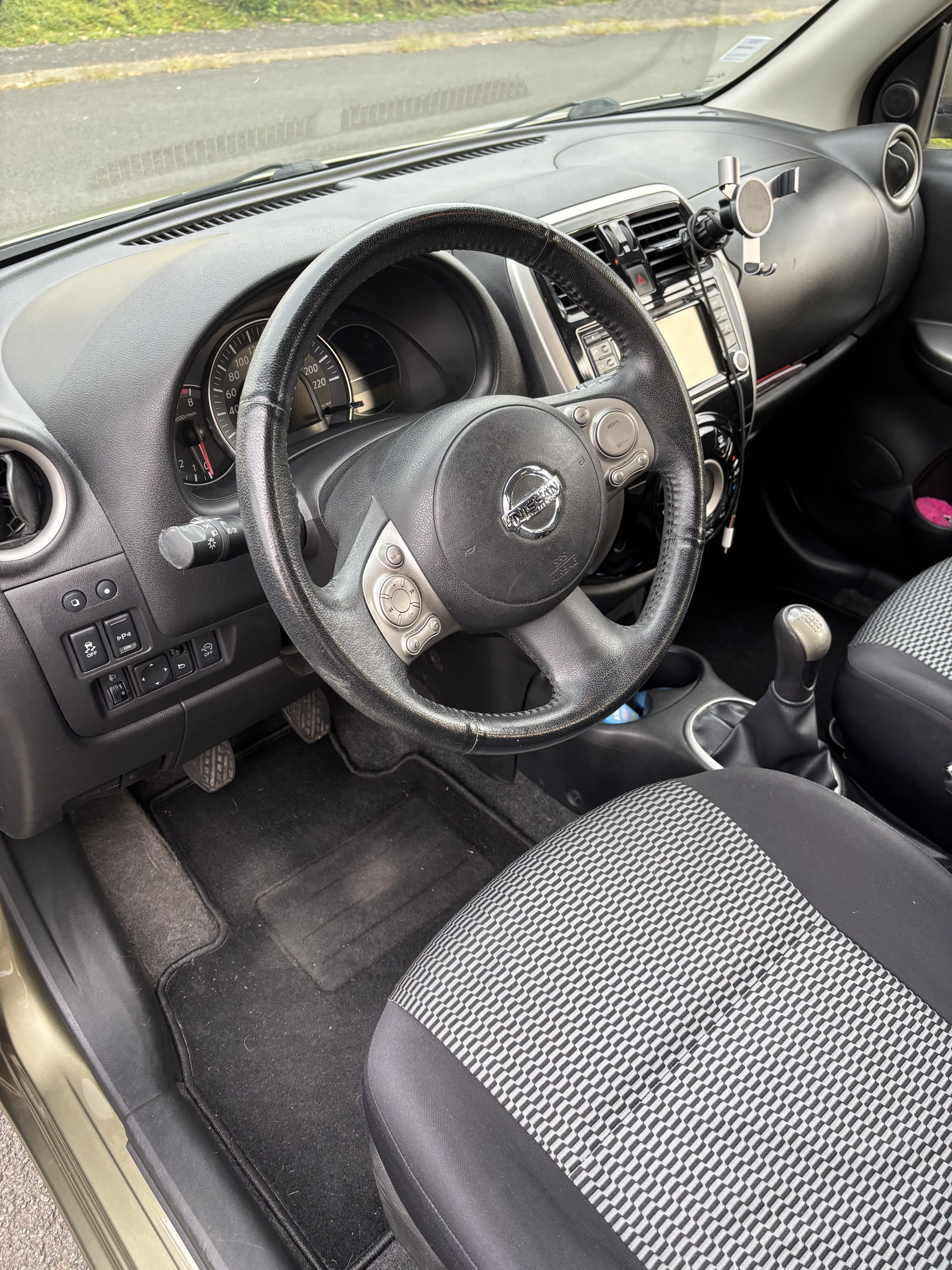 Nissan Micra avec GPS