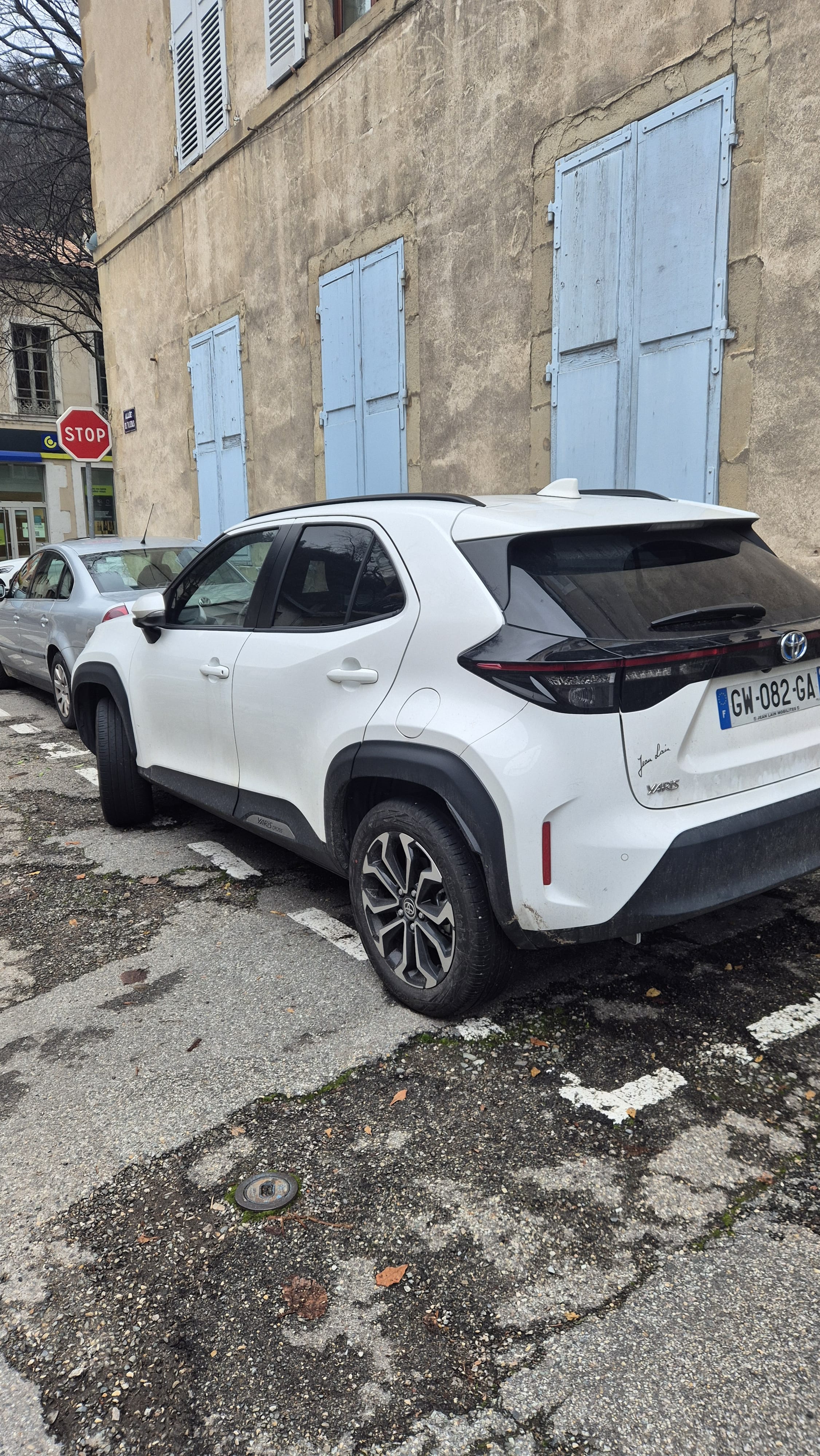 Toyota Yaris Cross Hybrid Auto SUV 2025 avec Siège bébé