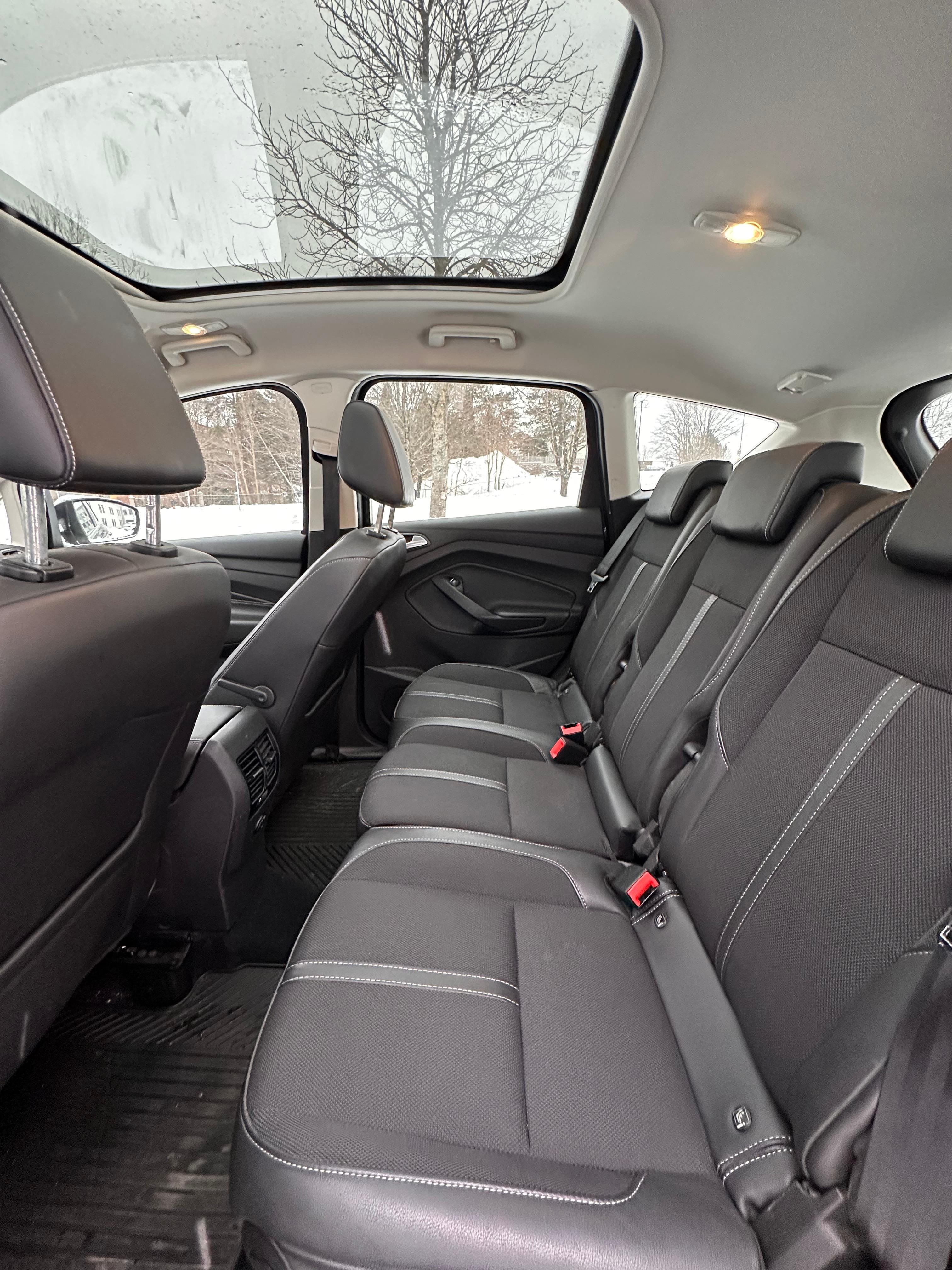 Ford C-Max 1.5 Bensin automat Titanium X tilhengerfeste med Bluetooth audio