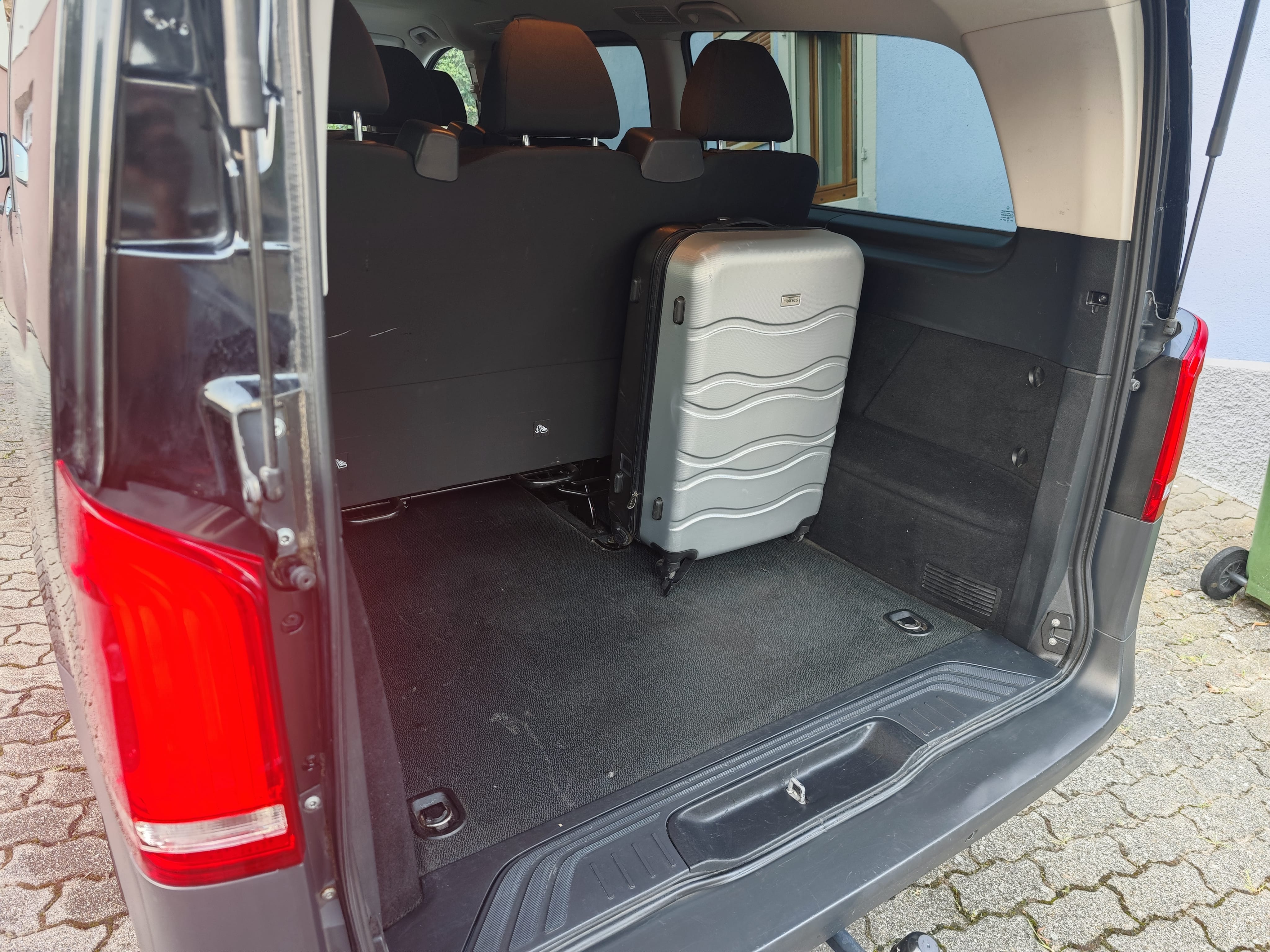 Mercedes-Benz Vito Tourer Extra Long 9 places avec Entrée audio / iPod
