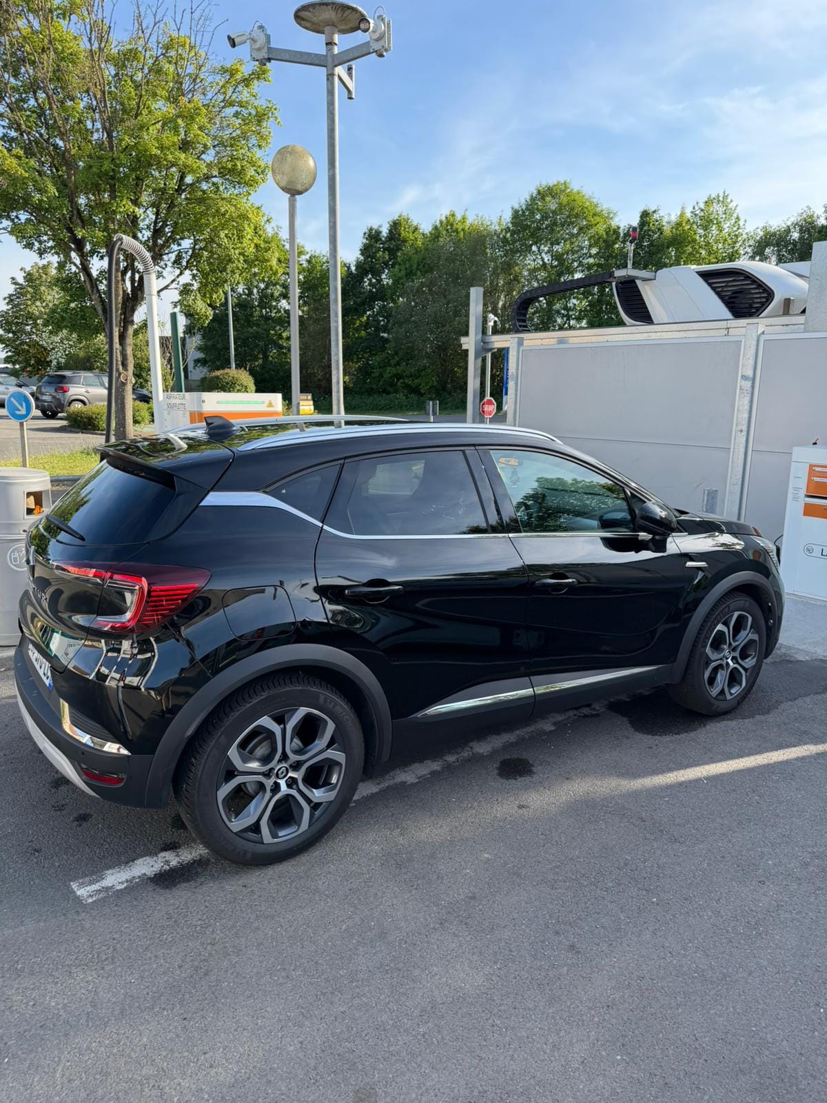 Renault Captur 1.3 tce mild hybrid, 2023, Essence 95 / Électrique (hybride), automatique