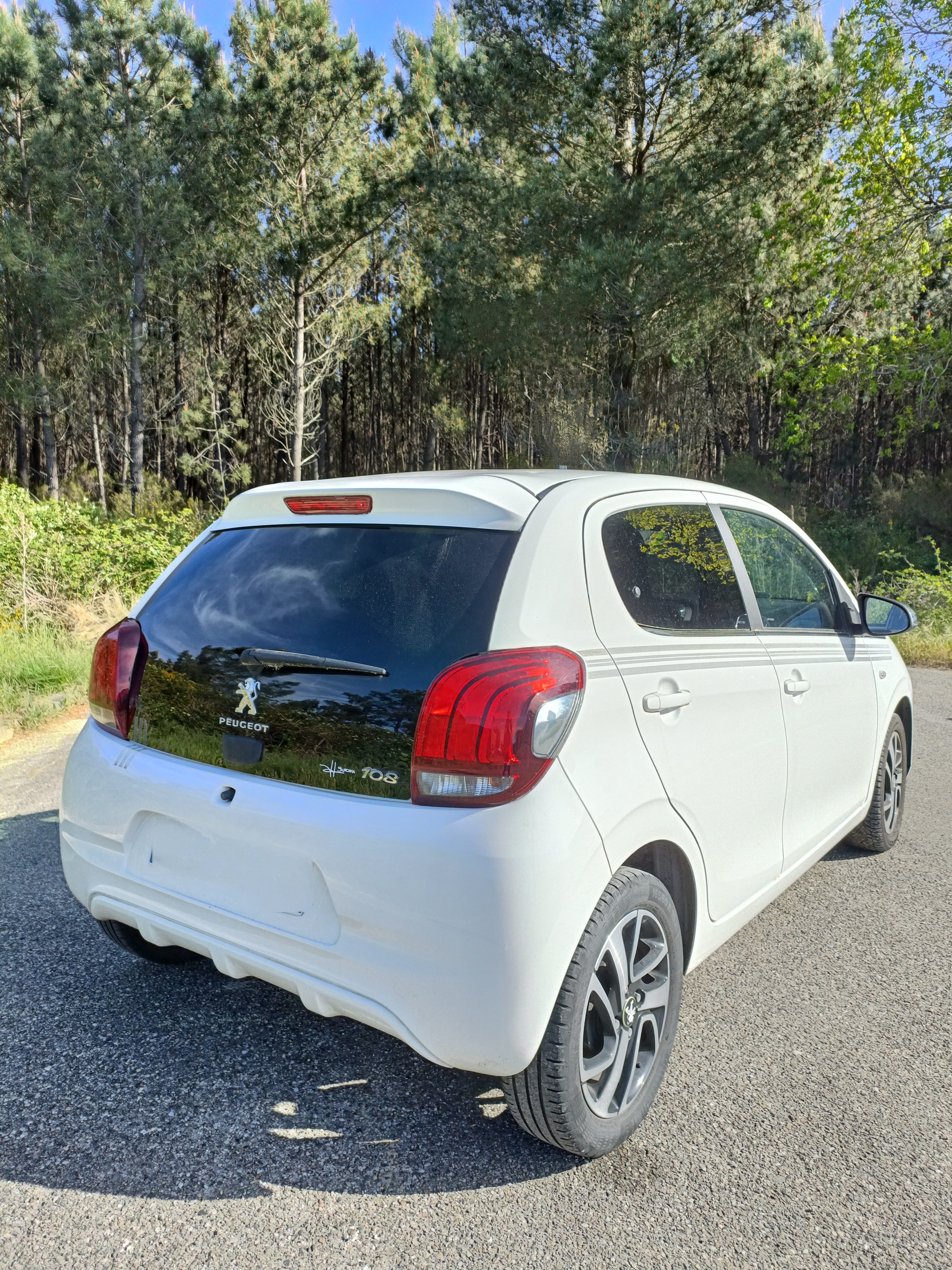 Peugeot 108 avec Climatisation