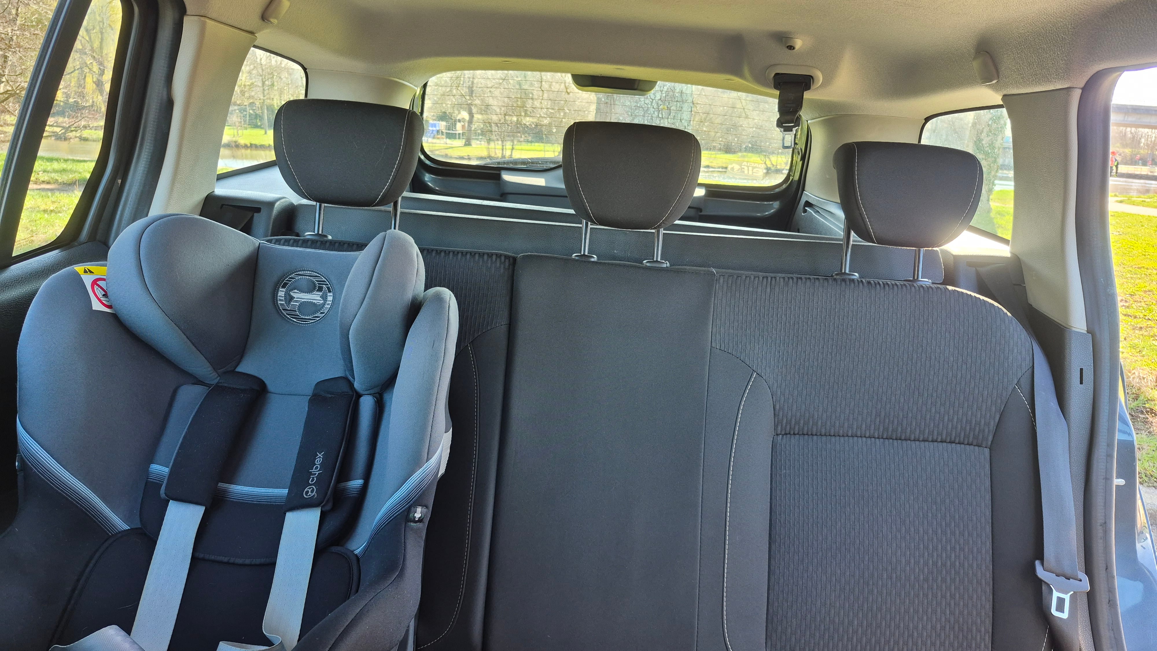 Dacia Logan MCV Sce 75 Lauréate avec Siège bébé