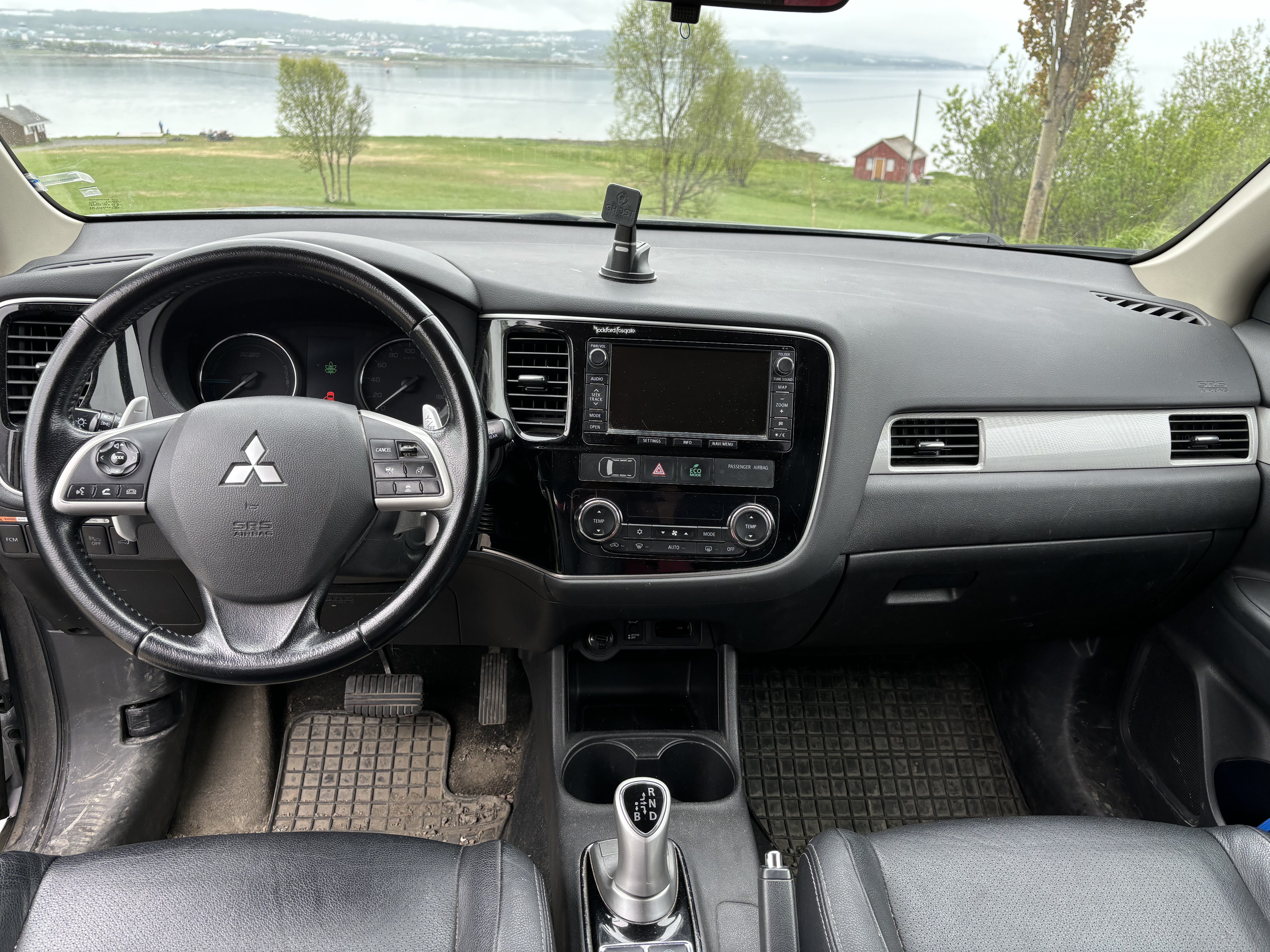 Mitsubishi Outlander Hybrid met Cruise control