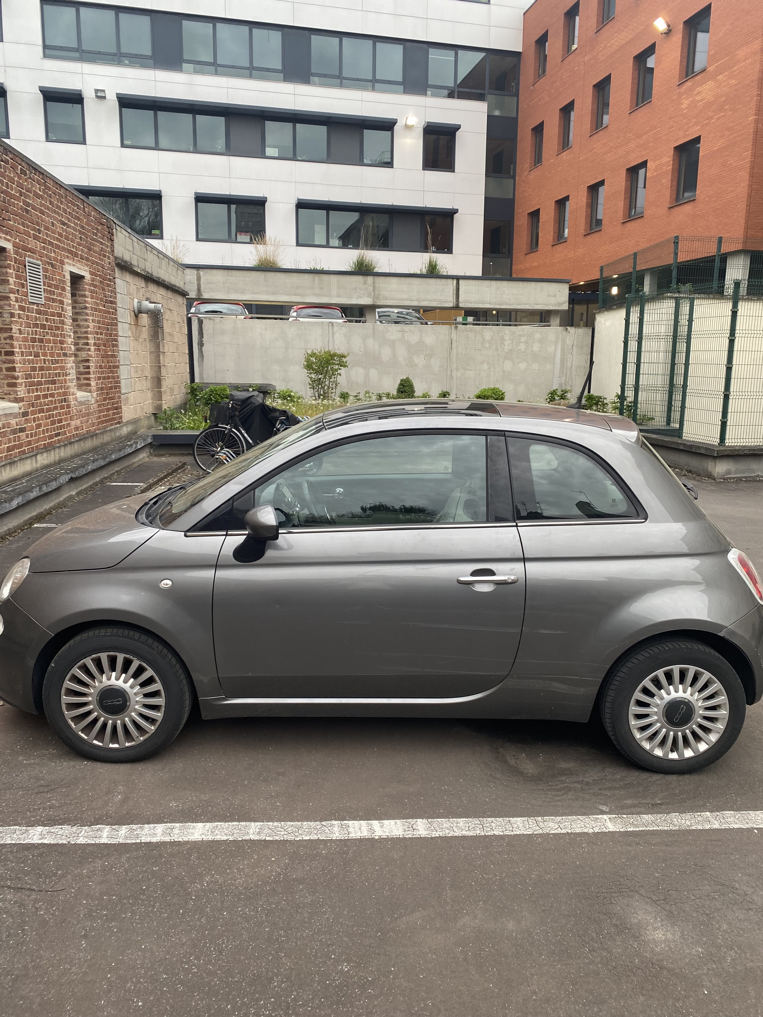 Fiat 500 Lounge 1.2 essence avec GPS