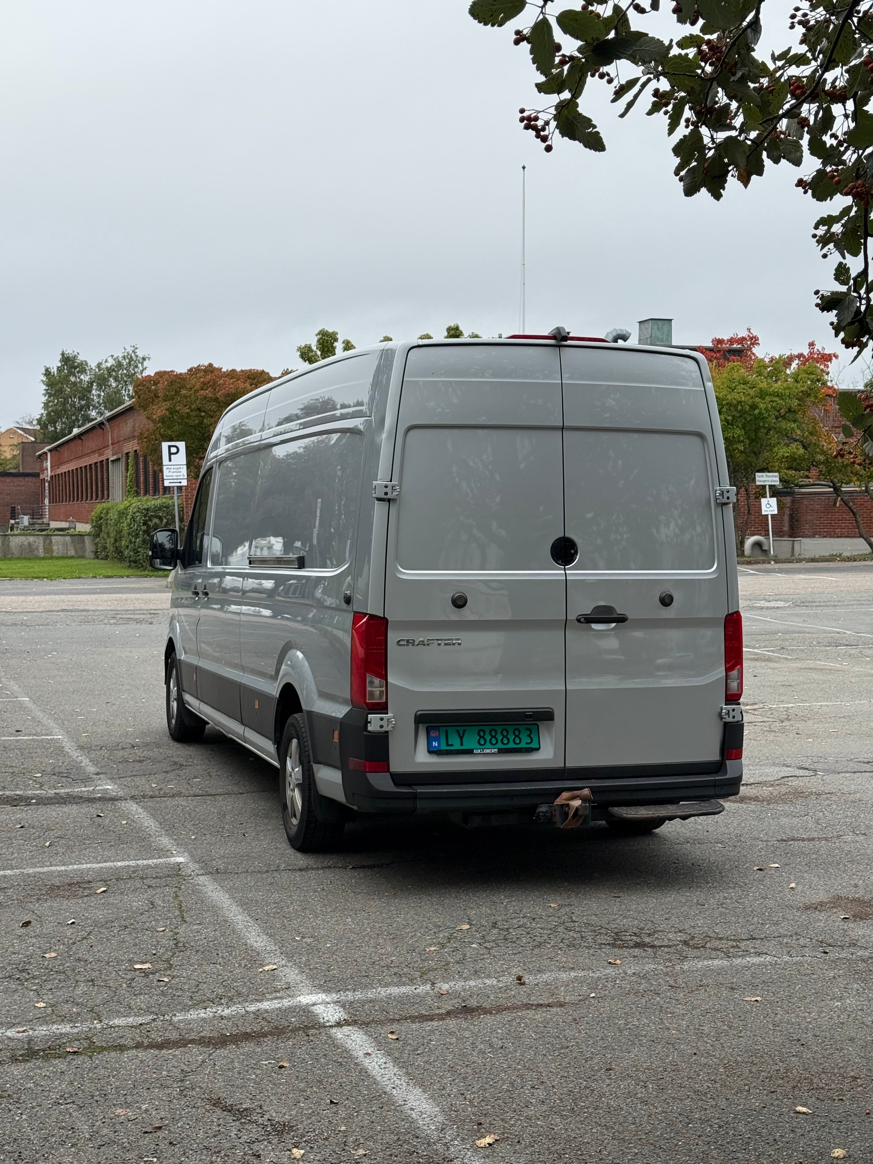 Volkswagen Crafter 2.0 Automat gir med Ryggekamera