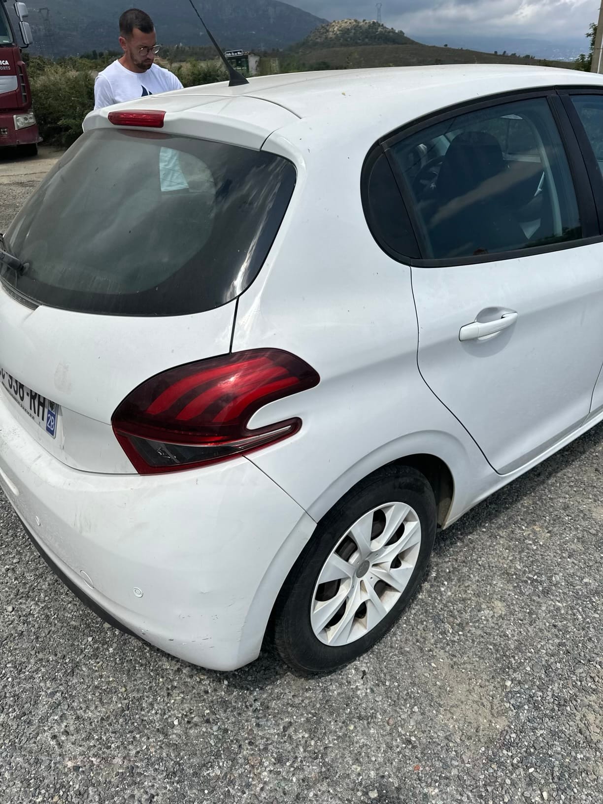 Peugeot 208 avec Siège bébé