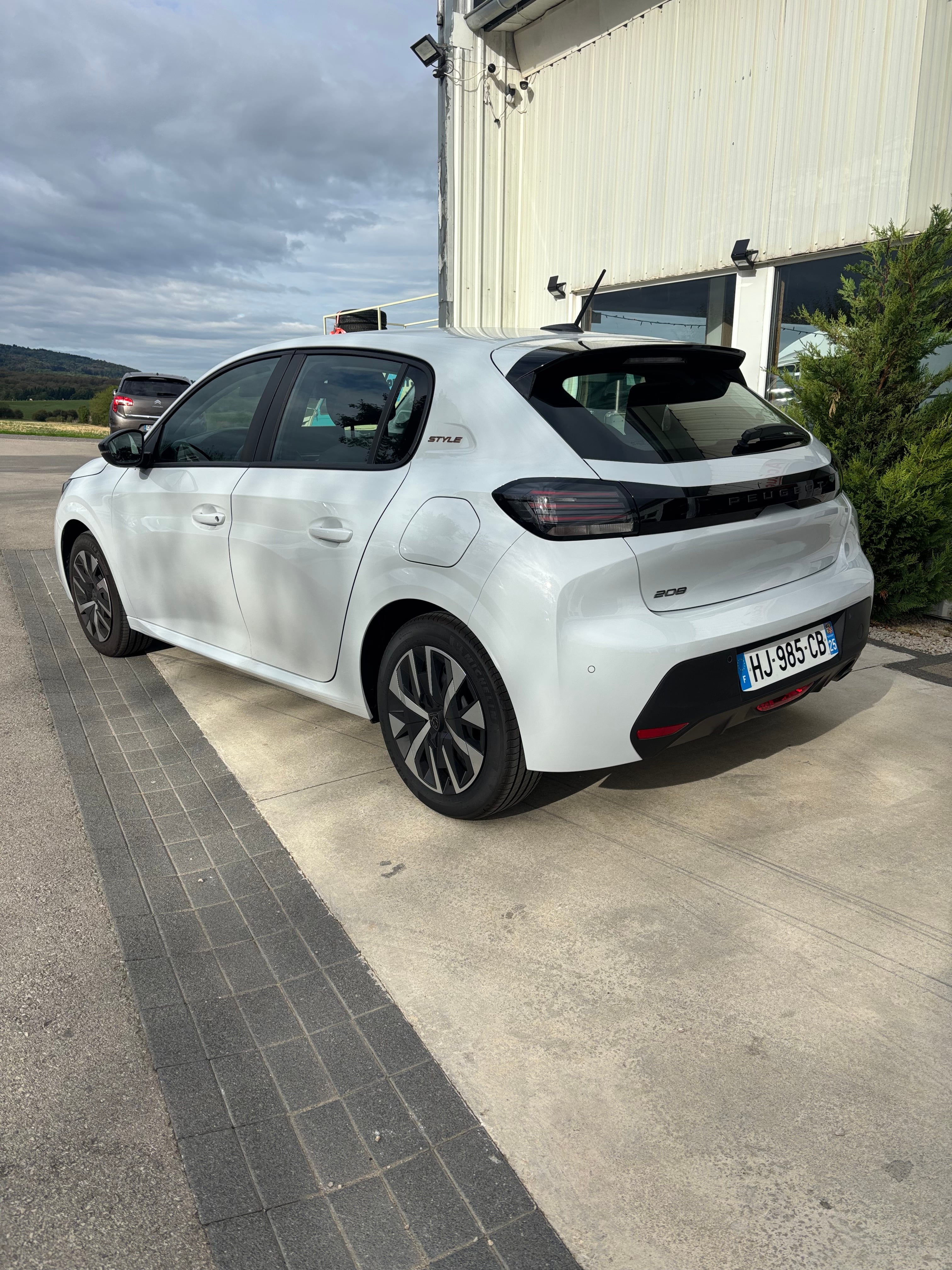 Peugeot 208 avec Régulateur de vitesse