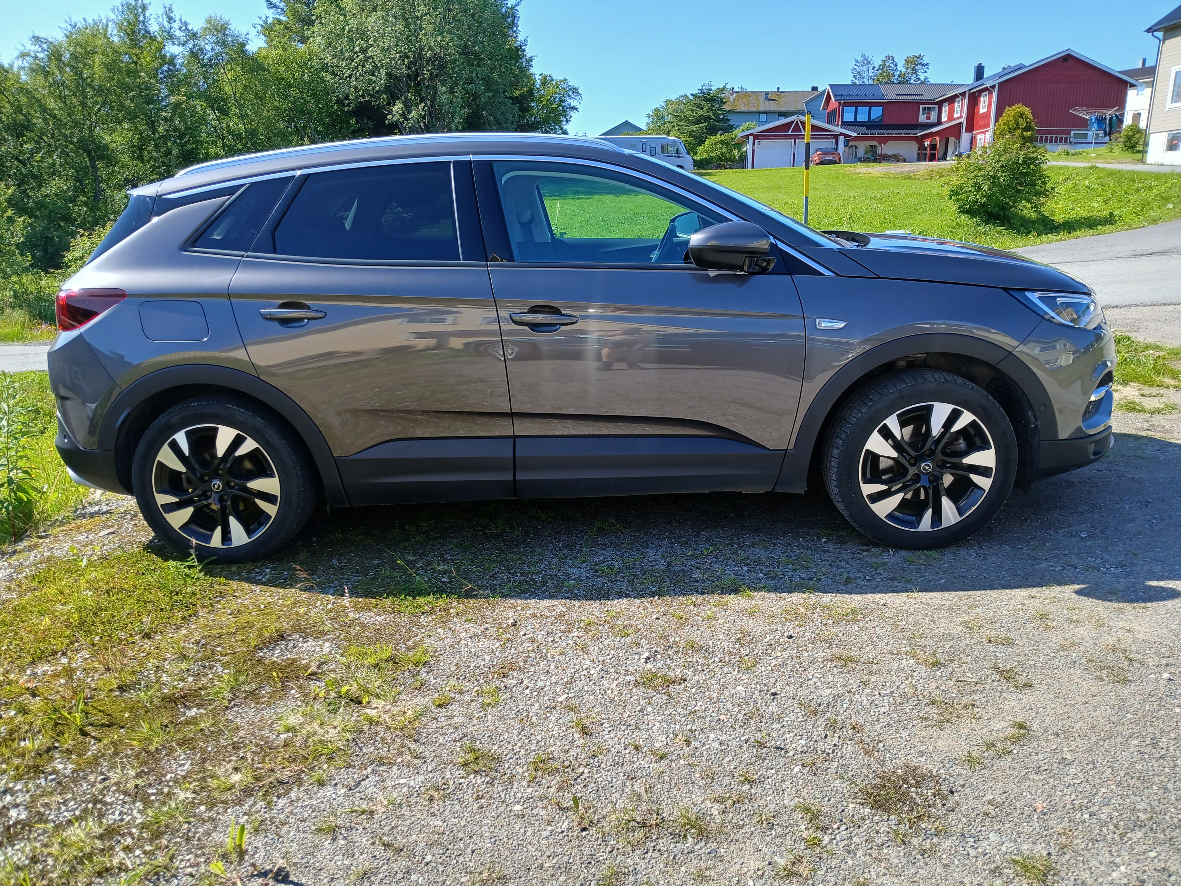 Opel Grandland X with Air conditioning