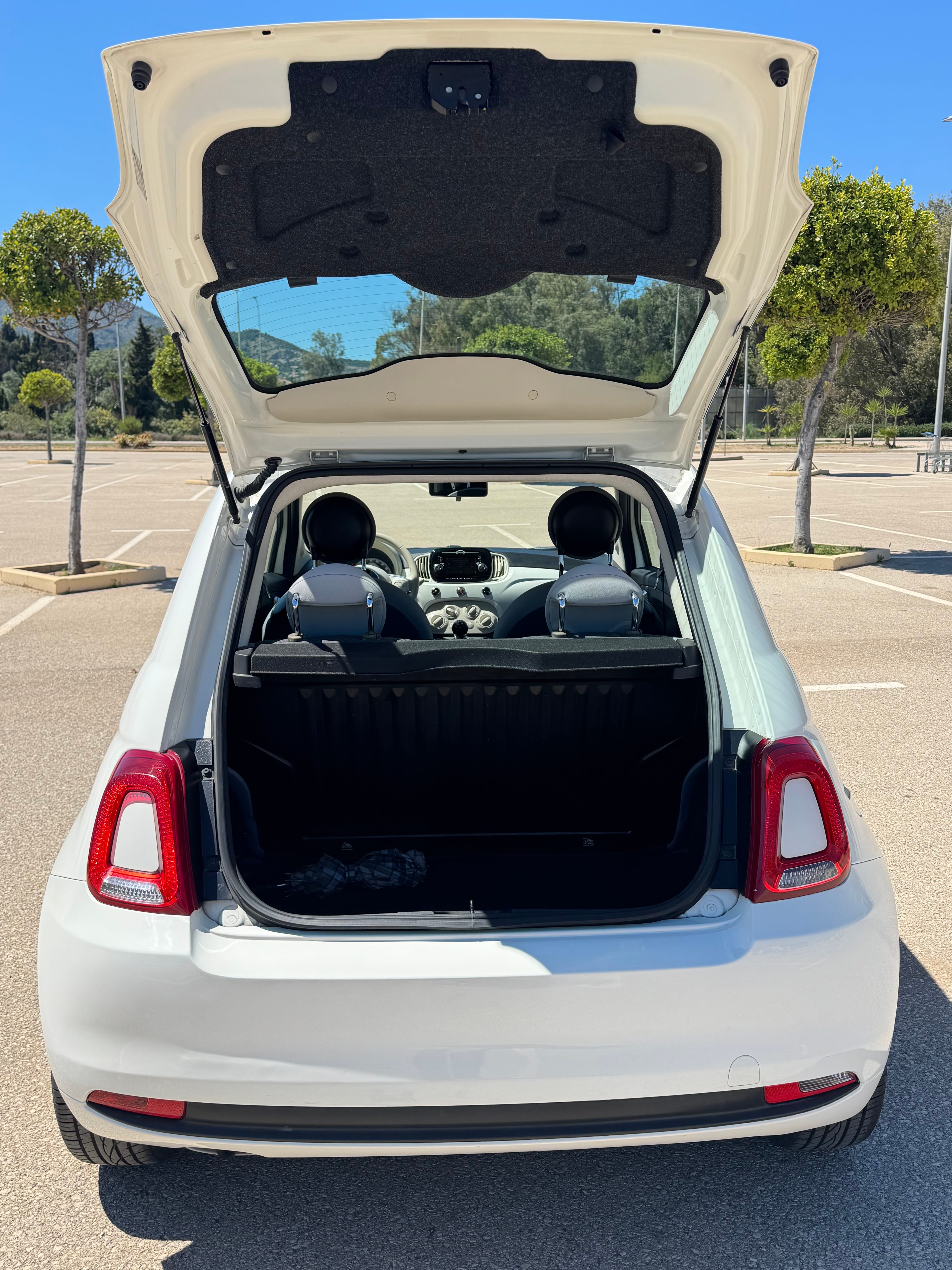 Fiat 500 con Puertos de carga USB