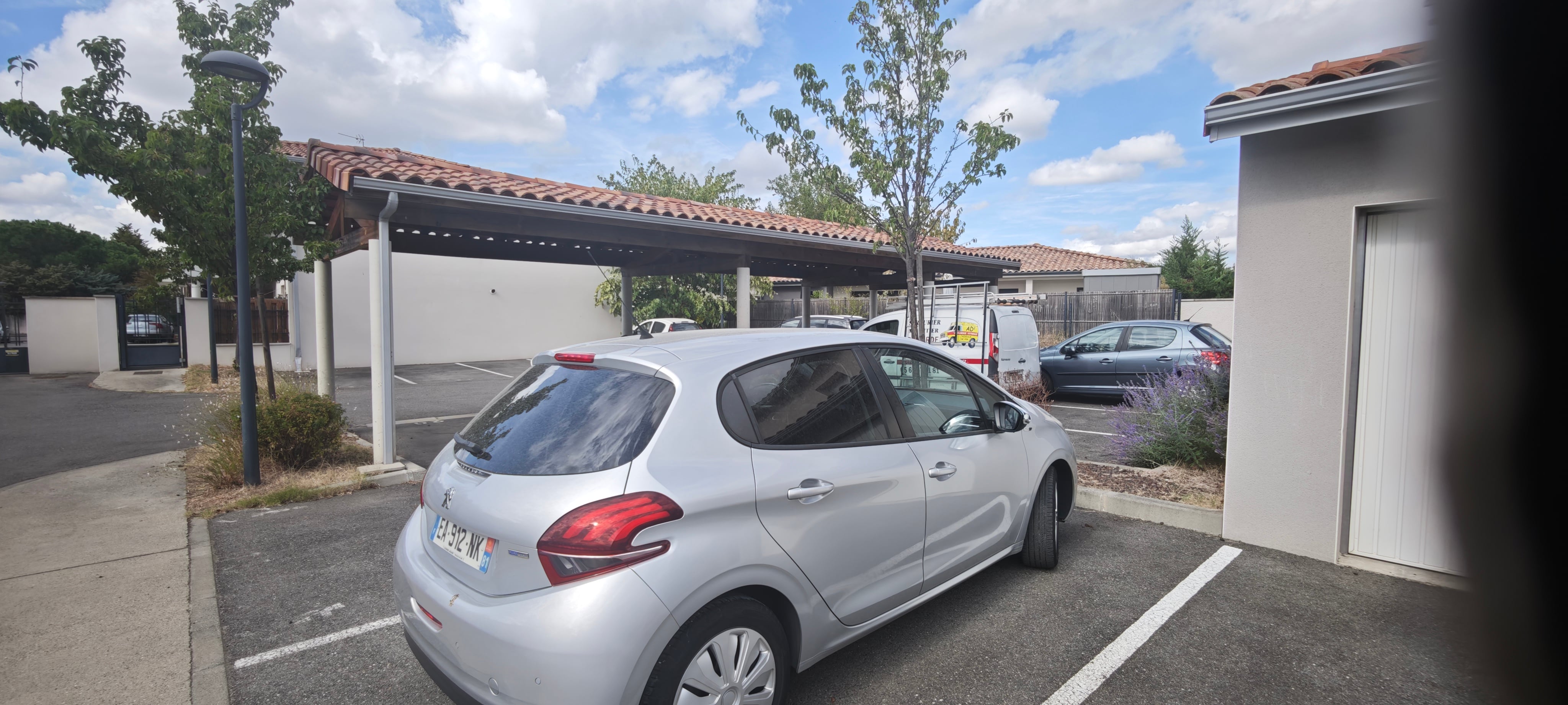 Peugeot 208 avec Climatisation