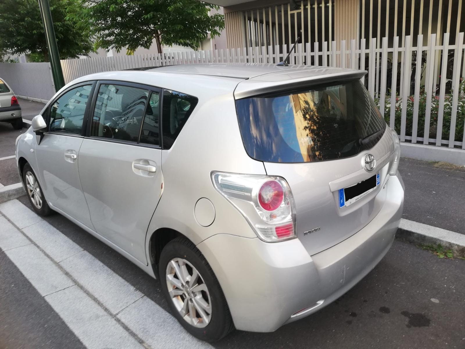 Toyota Verso SKYVIEW avec Siège bébé