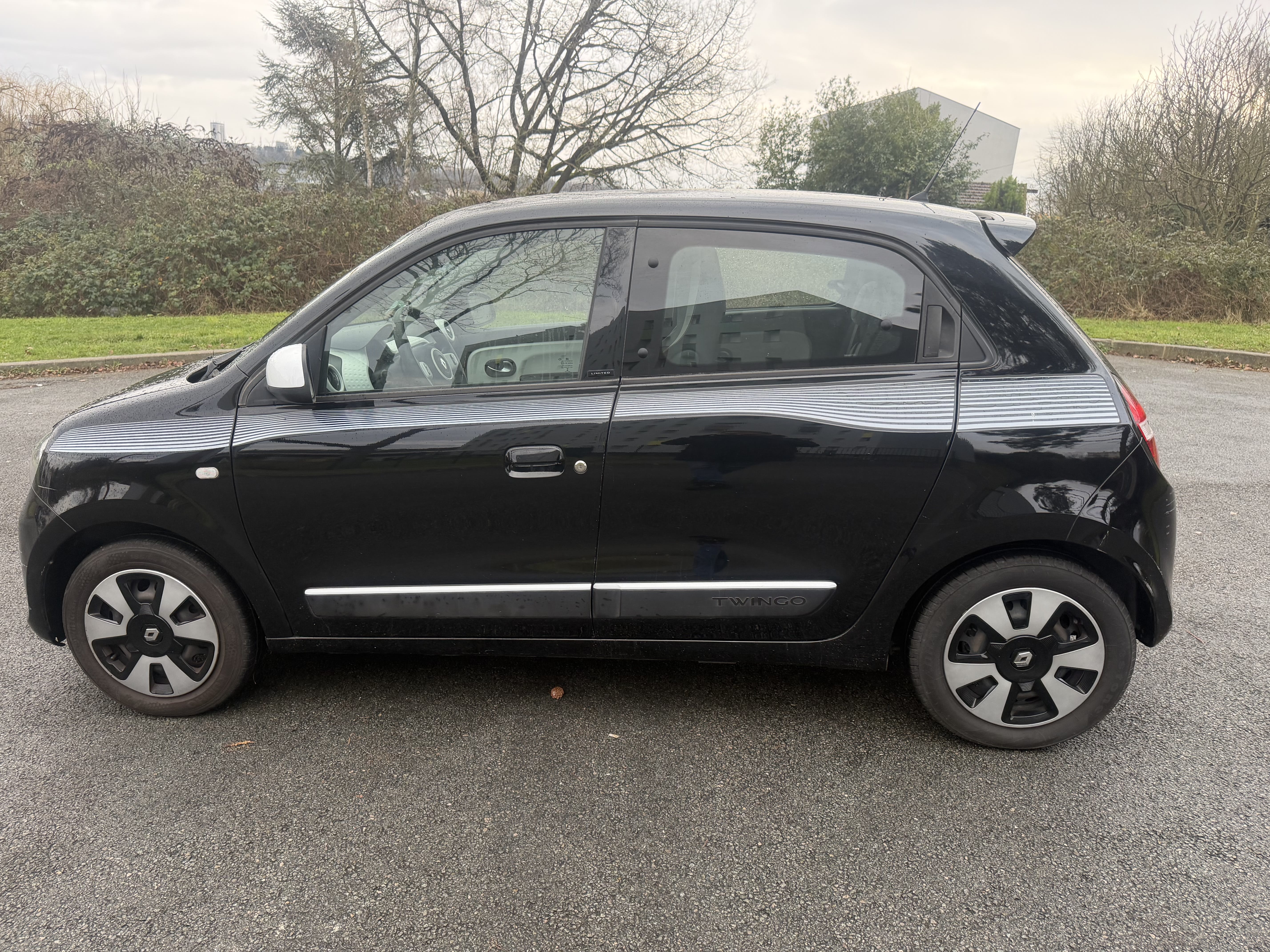 Renault Twingo III avec Siège bébé