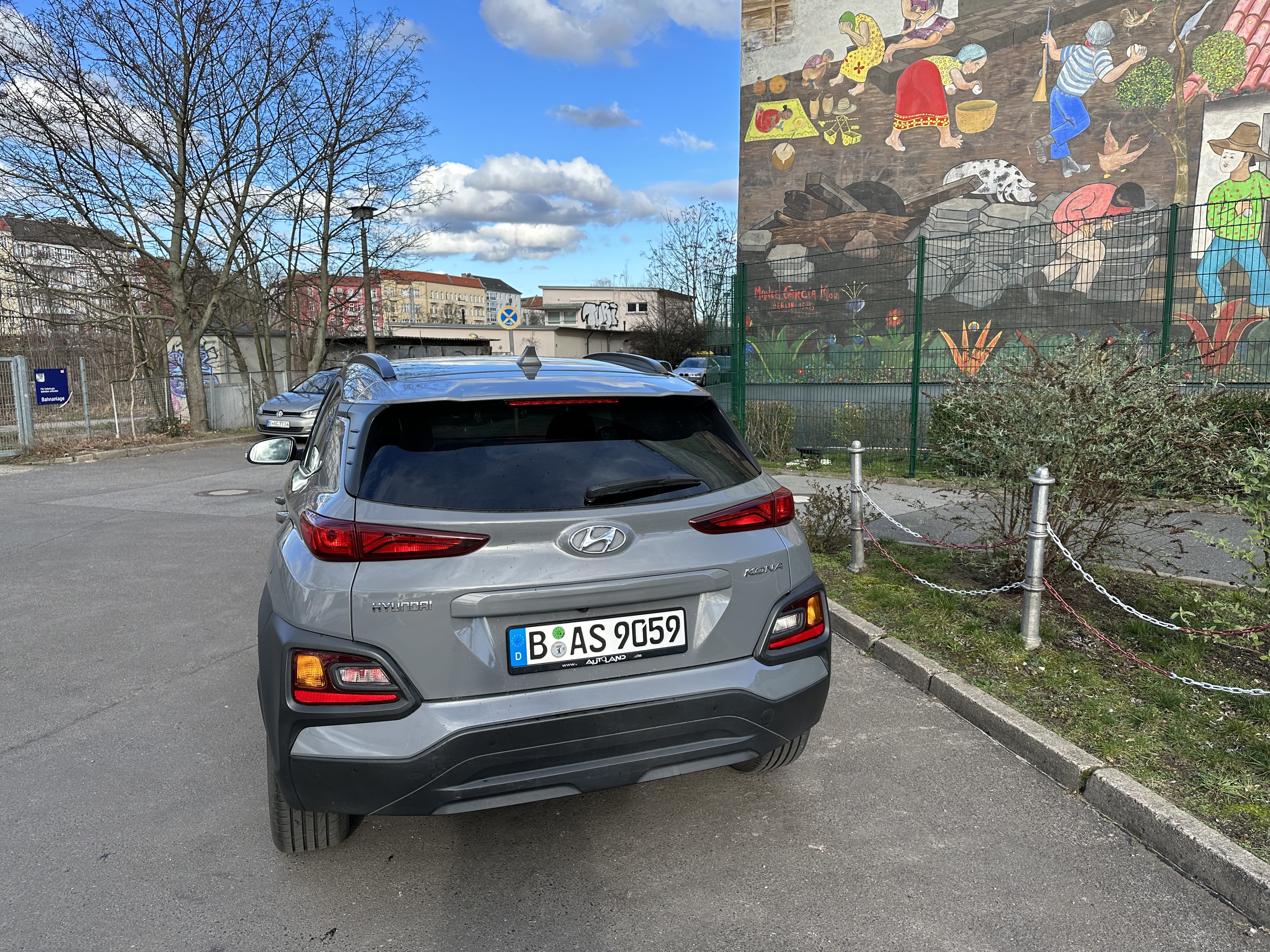 Hyundai Kona mit Navigationsgerät