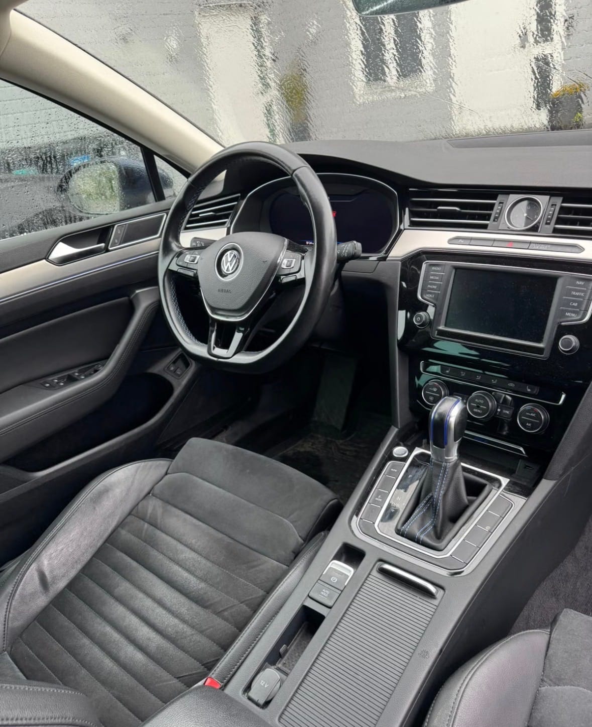 Volkswagen Passat GTE Hybrid med GPS