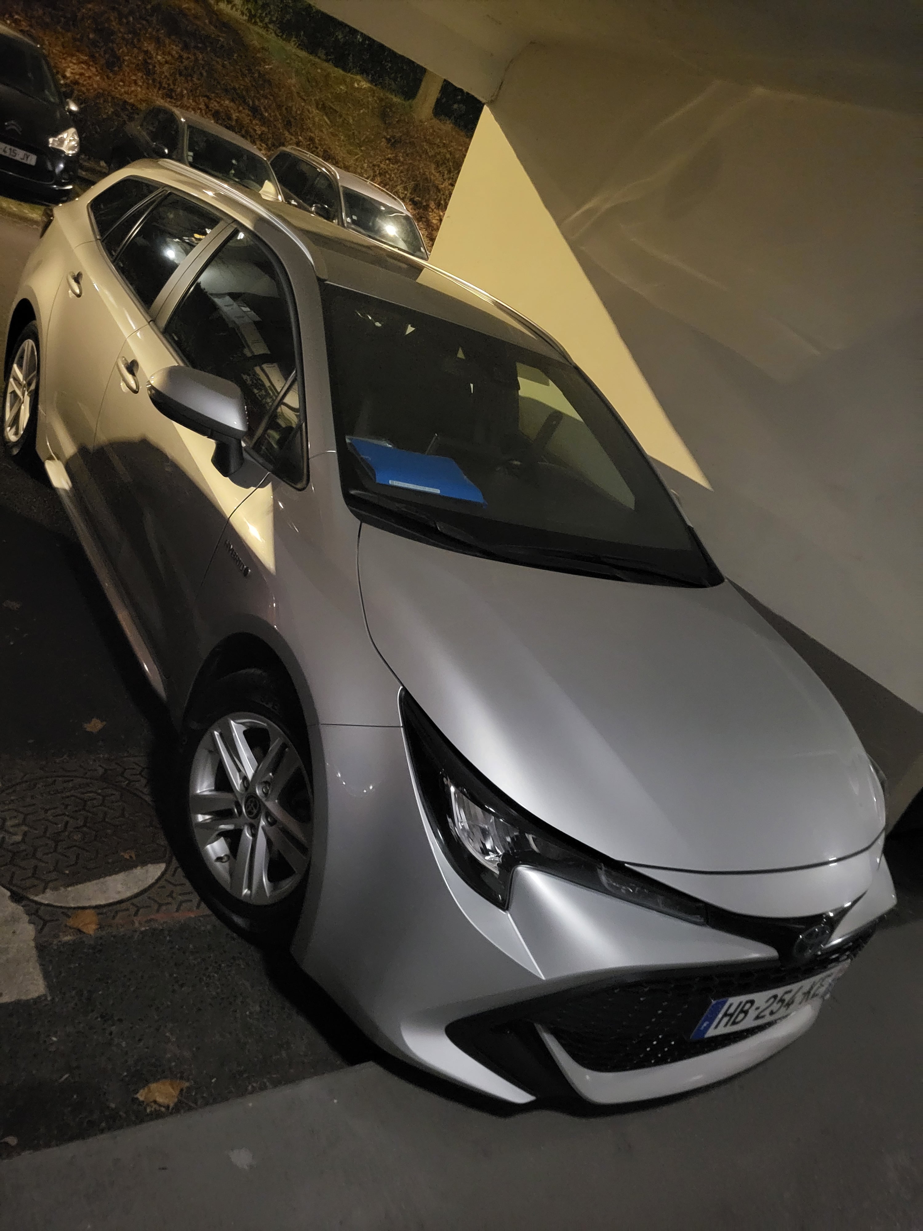 Toyota Corolla Break Hybride avec Apple CarPlay