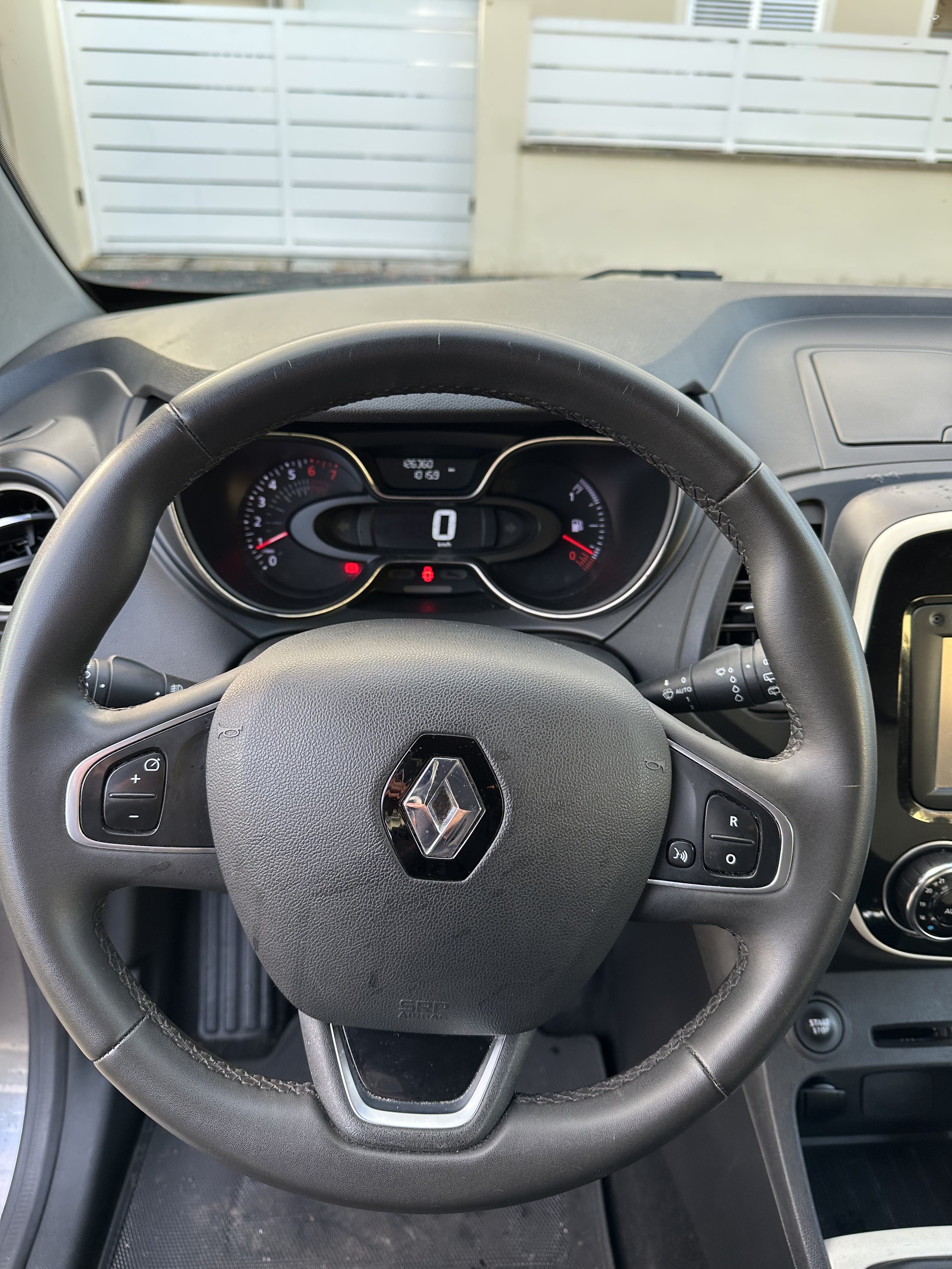 Renault Captur avec Coffre de toit