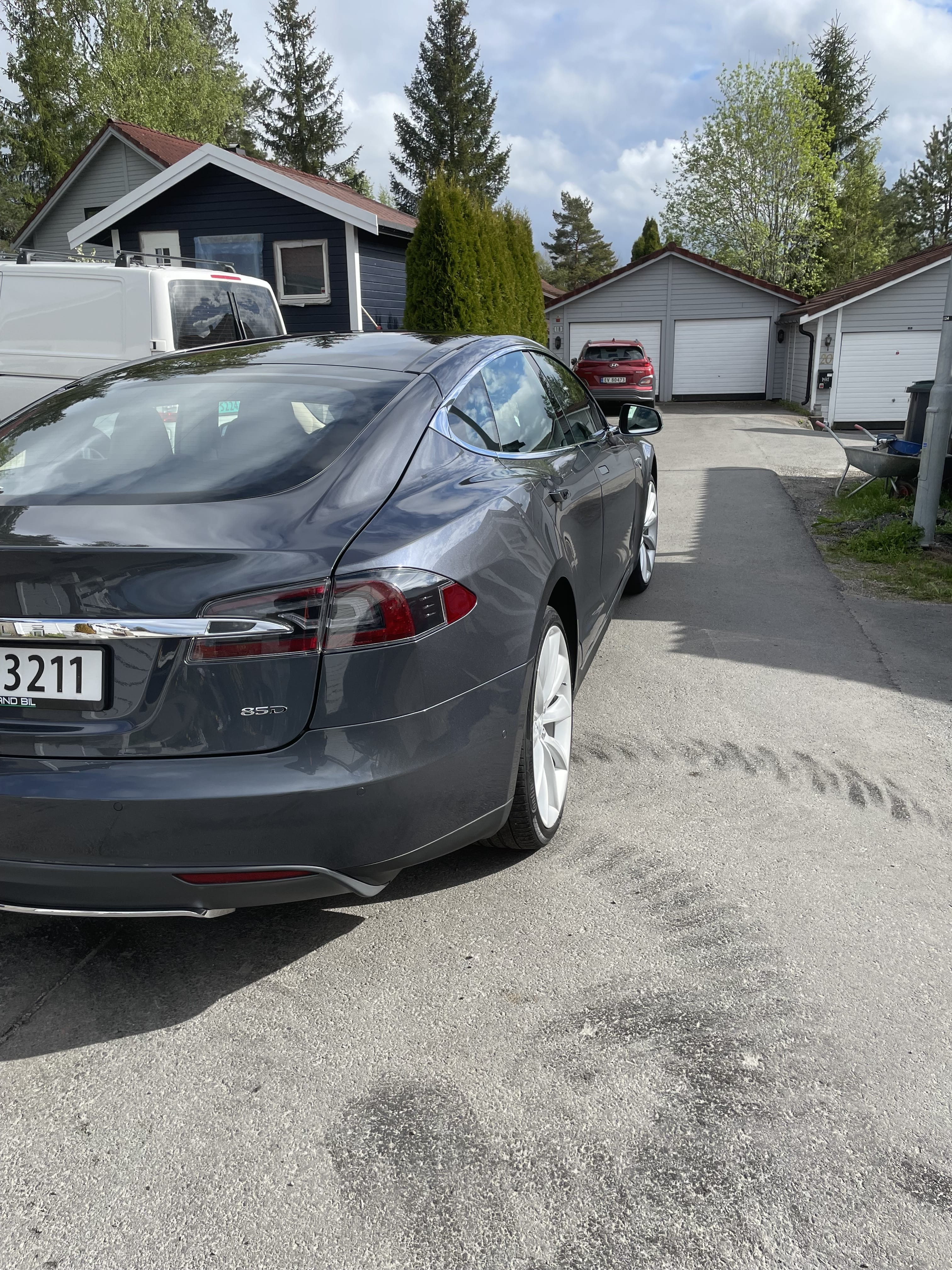 Tesla Model S med GPS