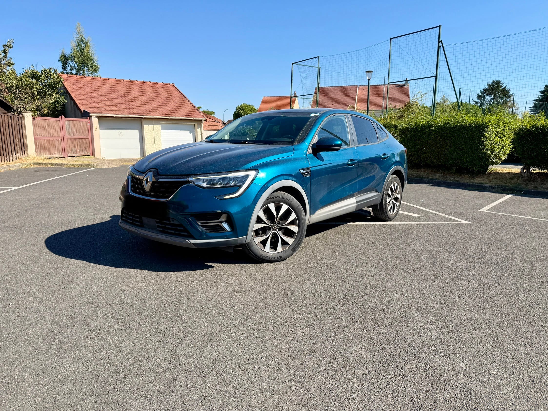 Renault Arkana E-Tech, 2022, Essence 95 / Électrique (hybride), automatique