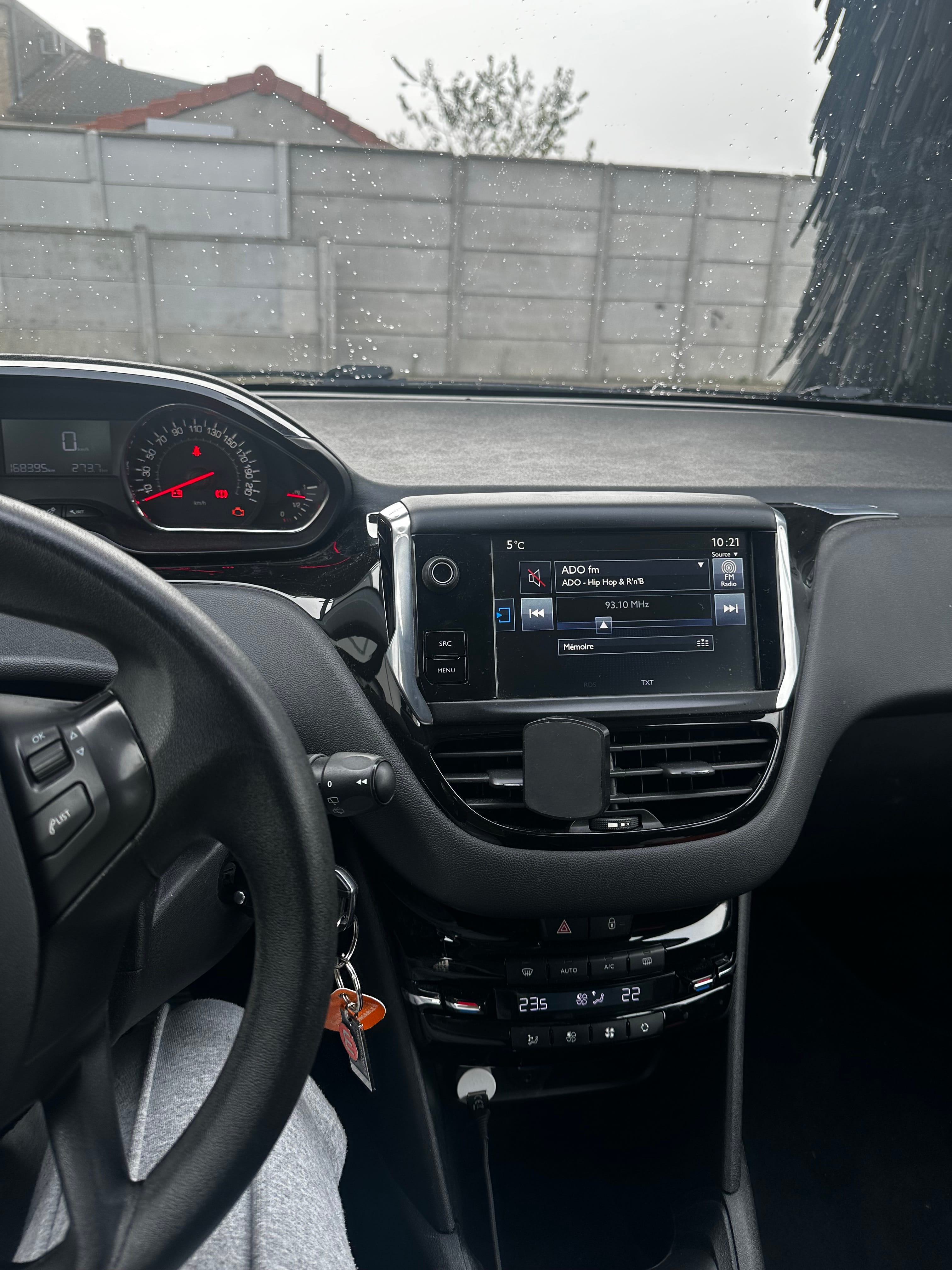 Peugeot 208 met Cruise control