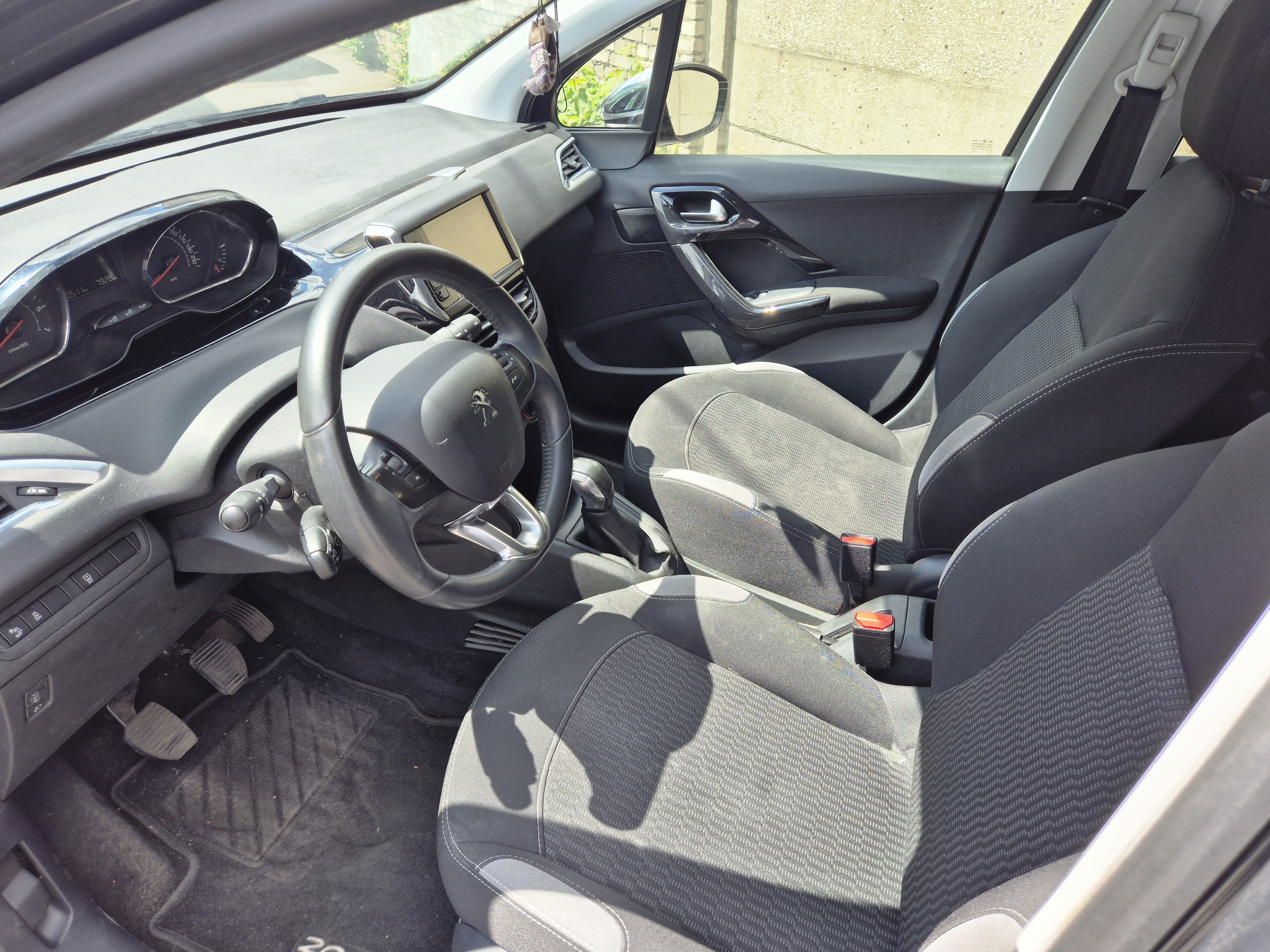 Peugeot 208 met Cruise control