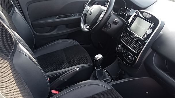 Renault Clio avec Entrée audio / iPod