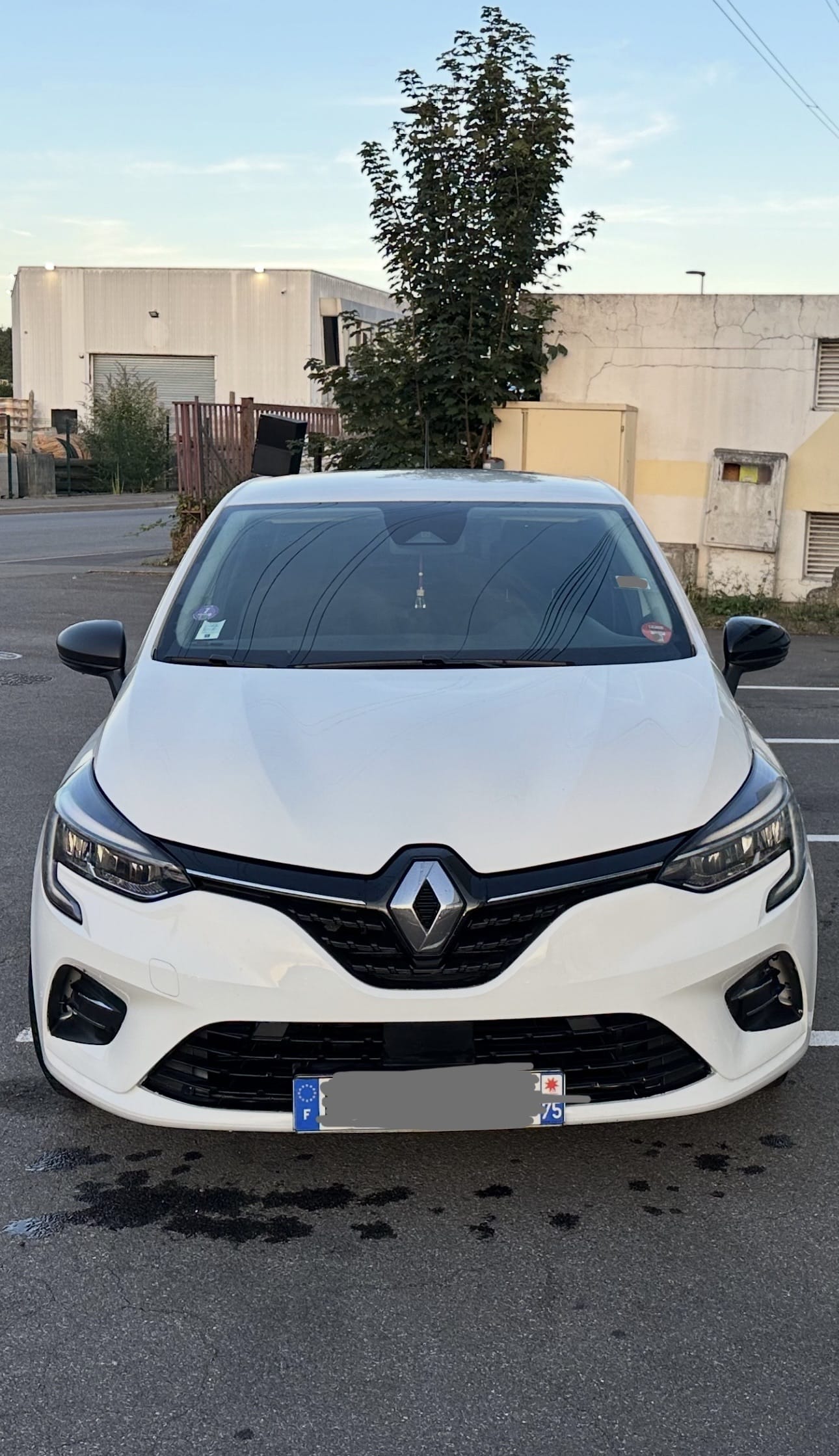 Renault Clio E-tech, 2021, Essence 98 / Électrique (hybride), automatique