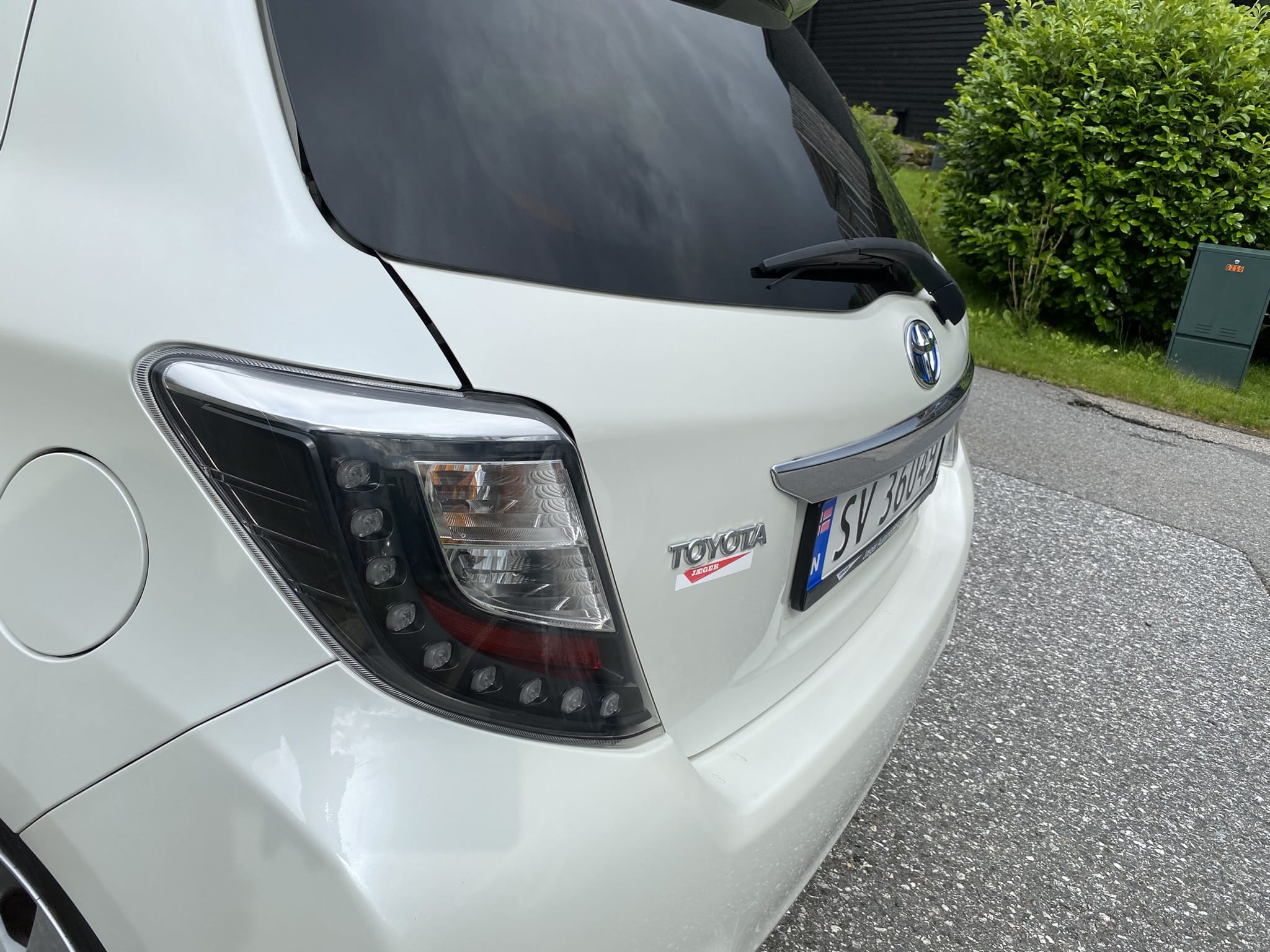 Toyota Yaris Hybrid with Baby seat