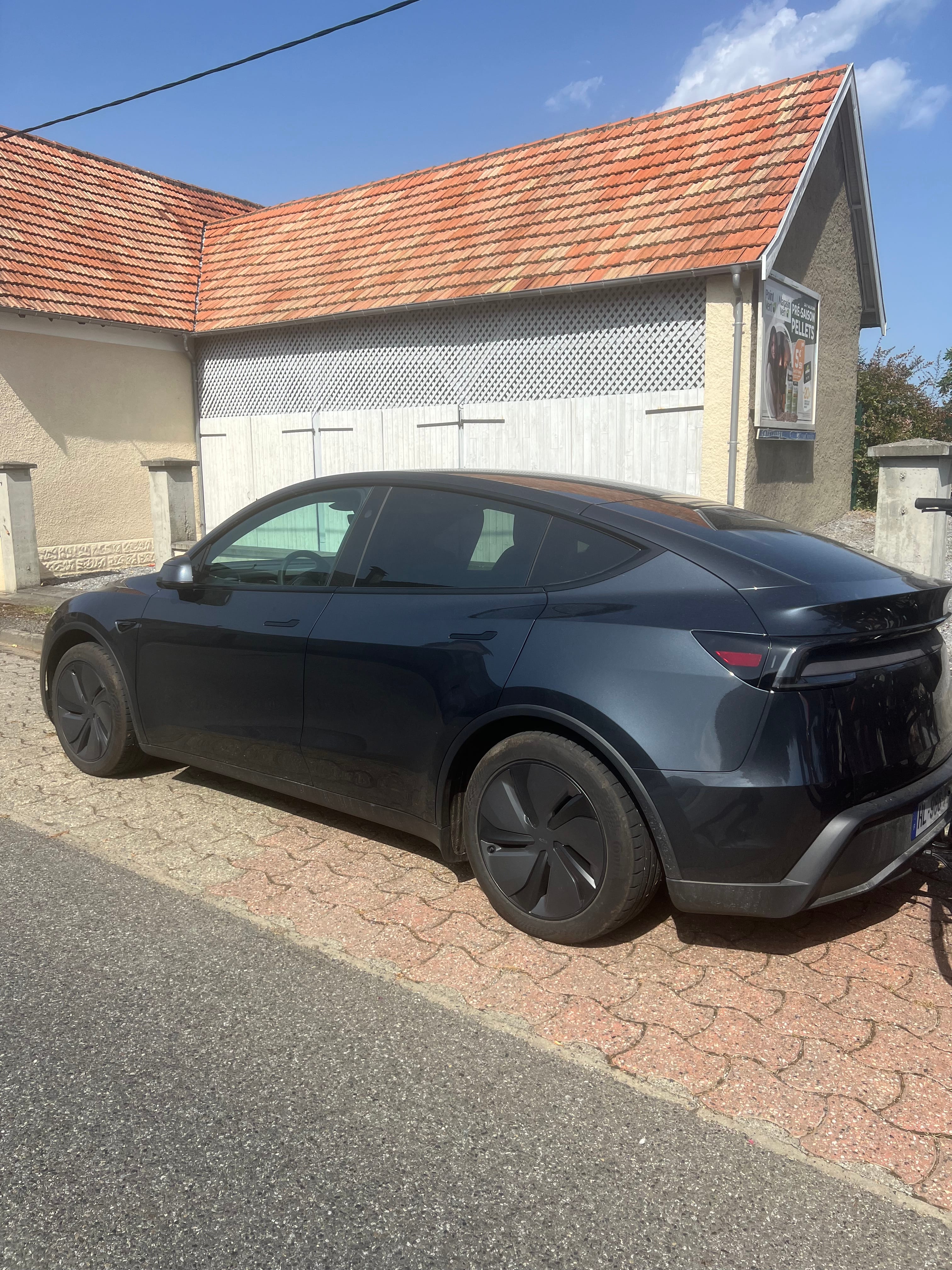 Tesla Model Y Long Range avec Caméra de recul