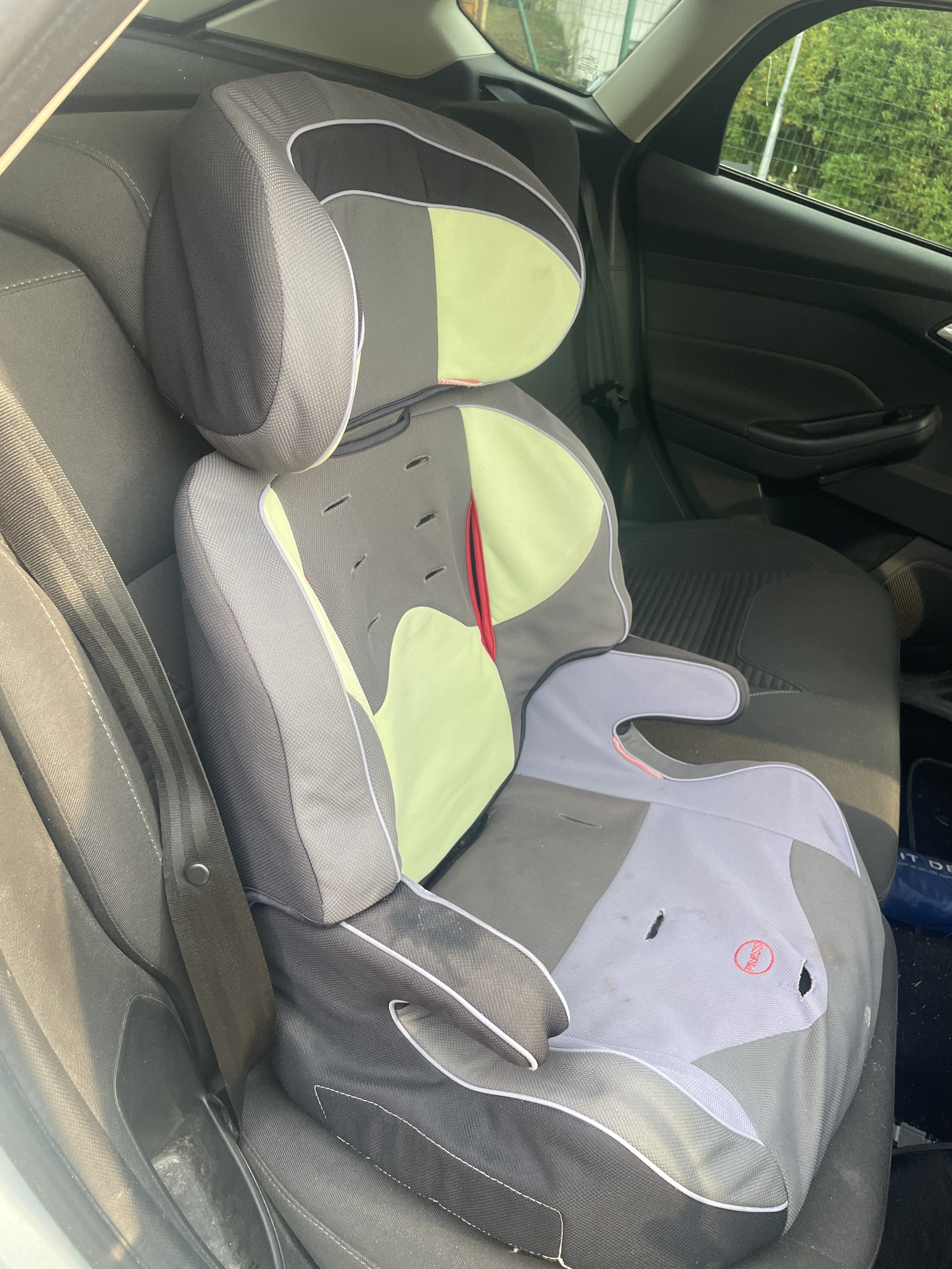 Ford Focus avec Siège bébé