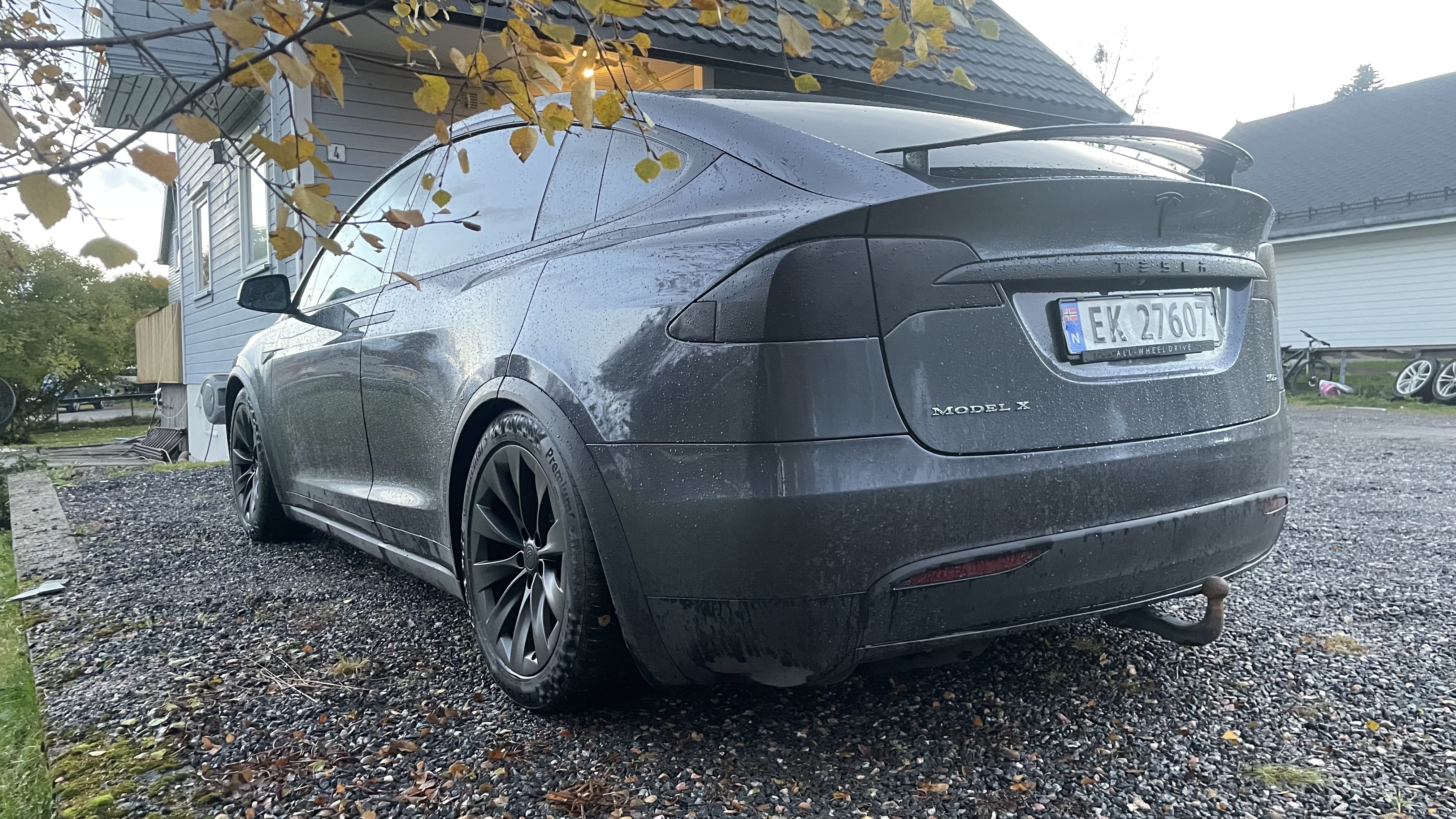 Tesla Model X 90D med GPS