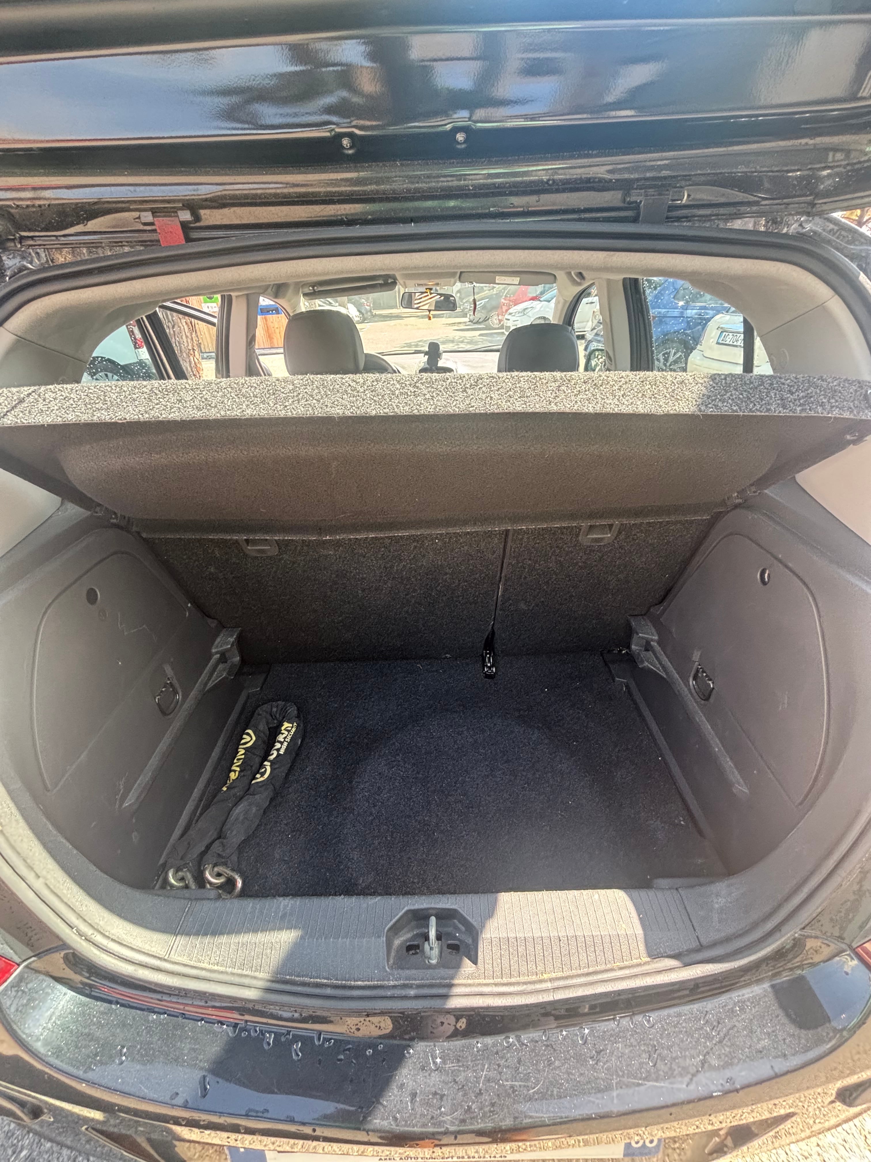 Opel Corsa avec Régulateur de vitesse