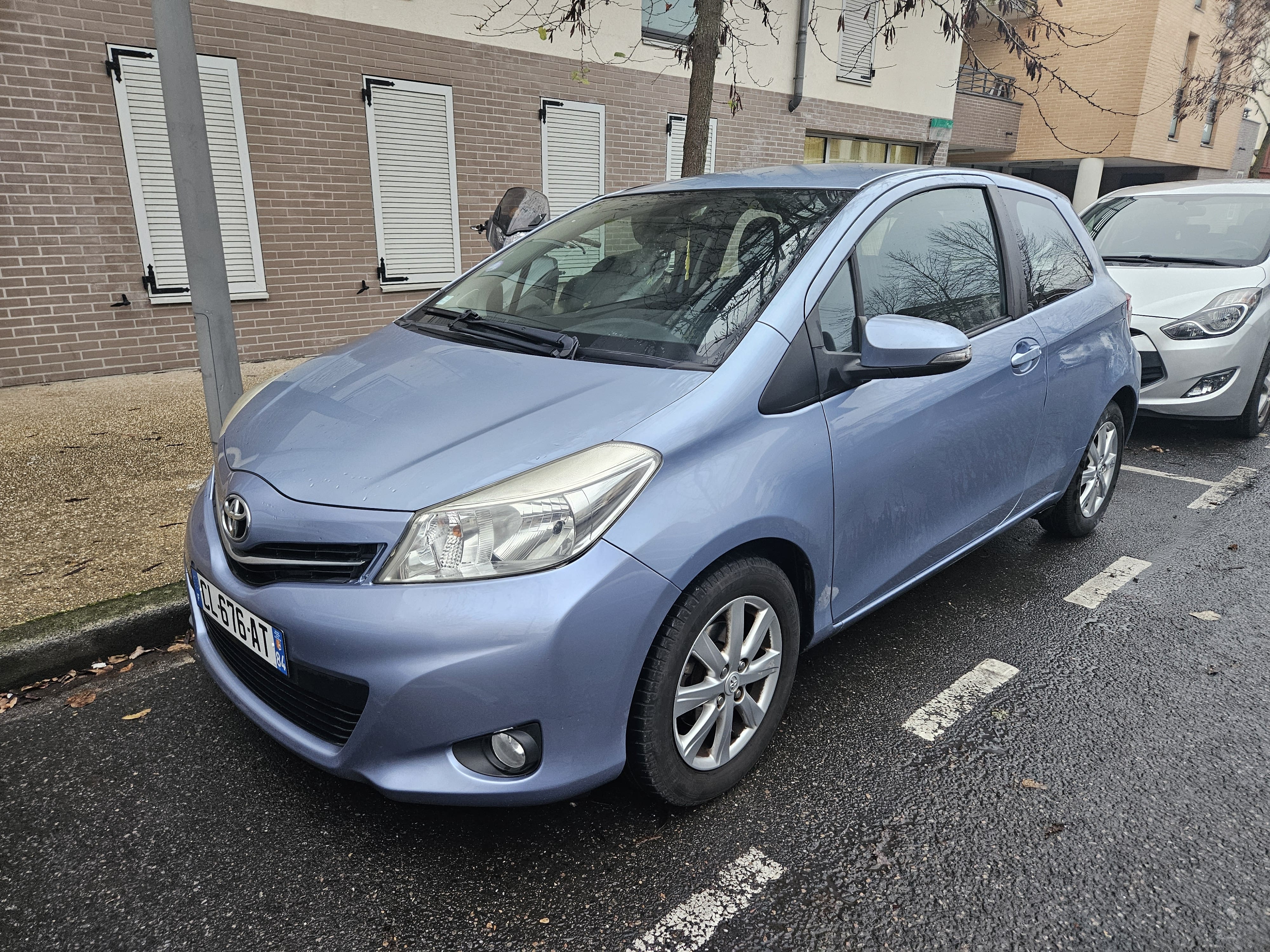 Toyota Yaris 3-Door L, 2012, Essence 95