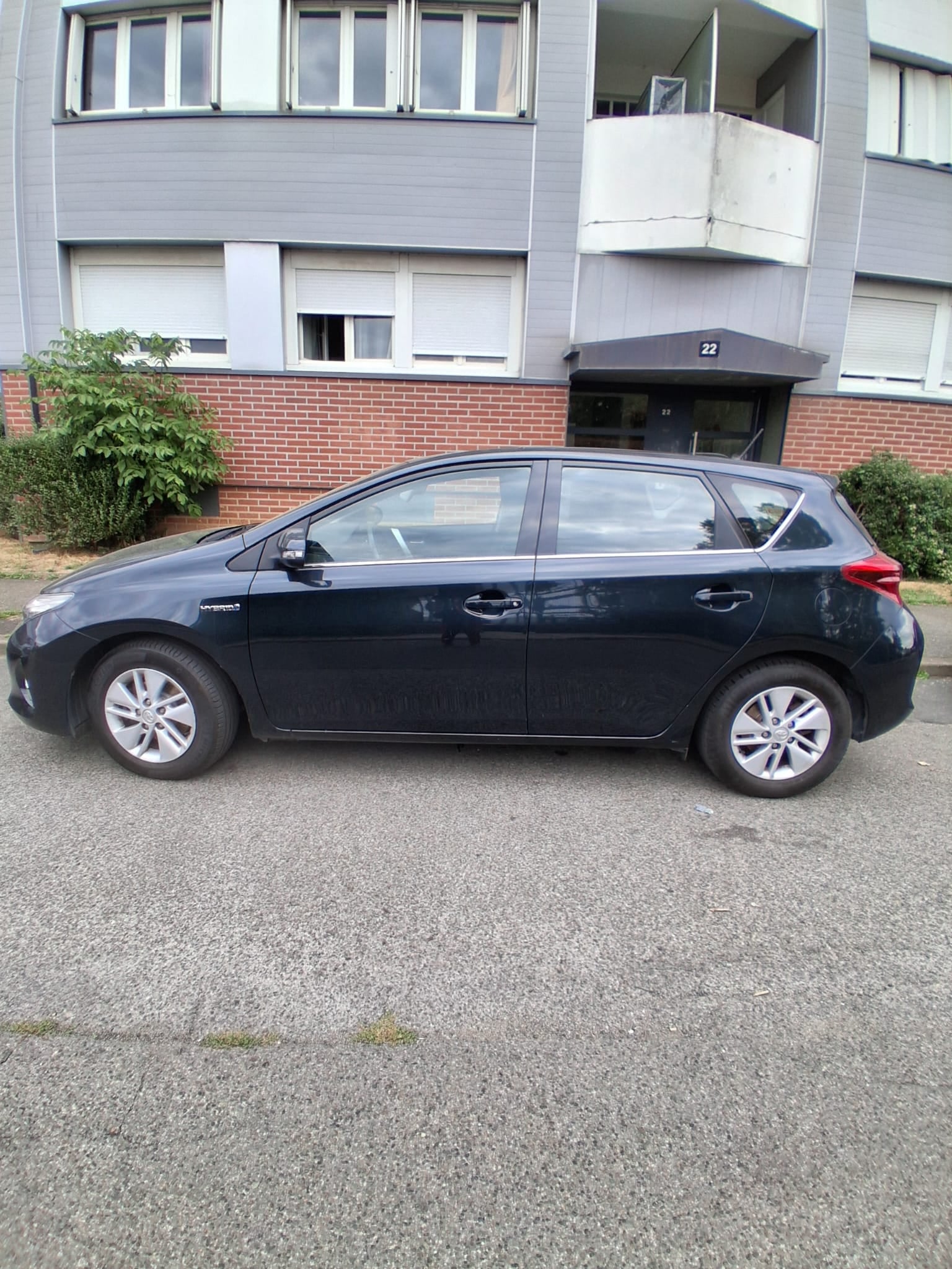 Toyota Auris Hybride, 2014, Essence 98 / Électrique (hybride), automatique