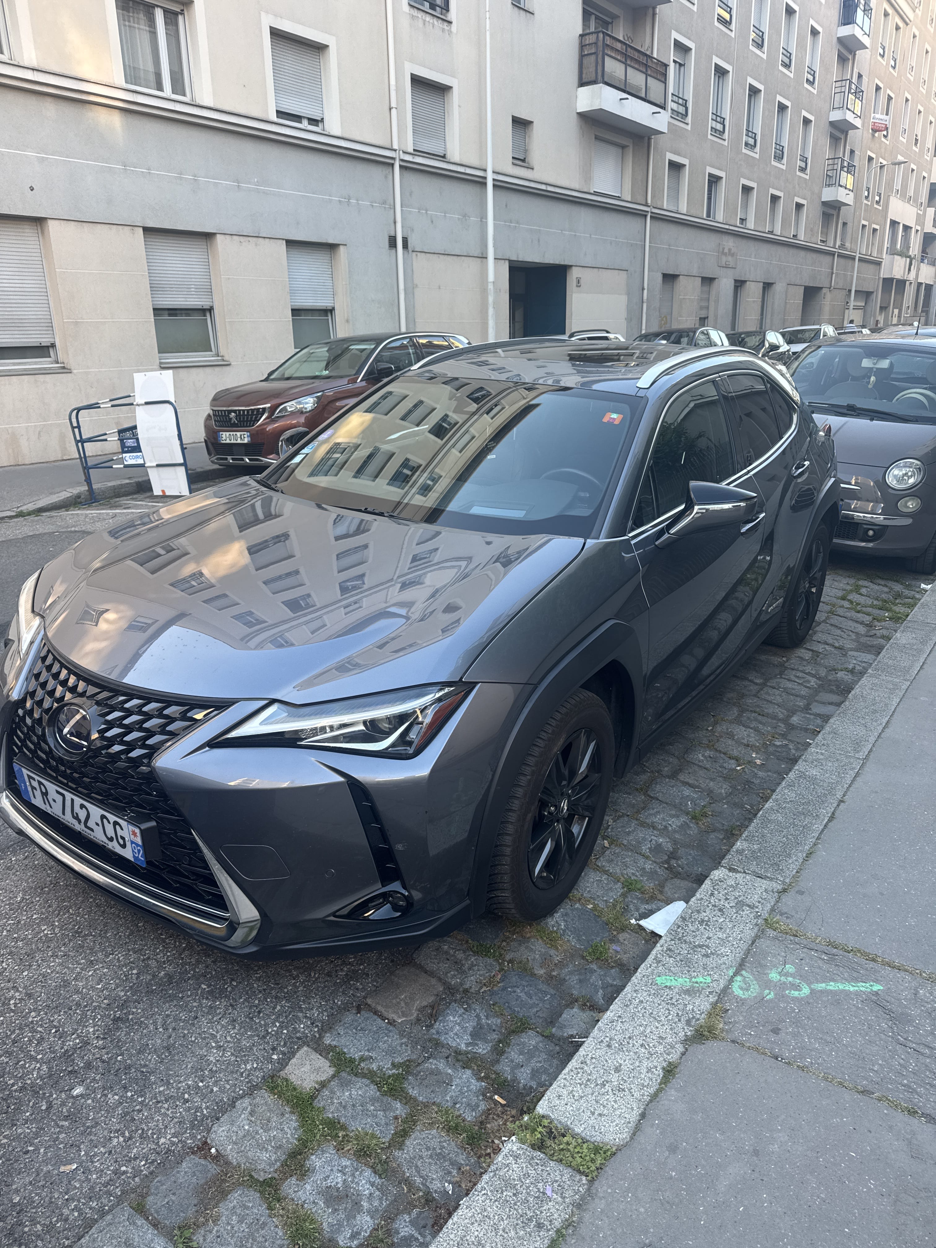 Lexus UX 250h, 2020, Essence 95 / Électrique (hybride), automatique