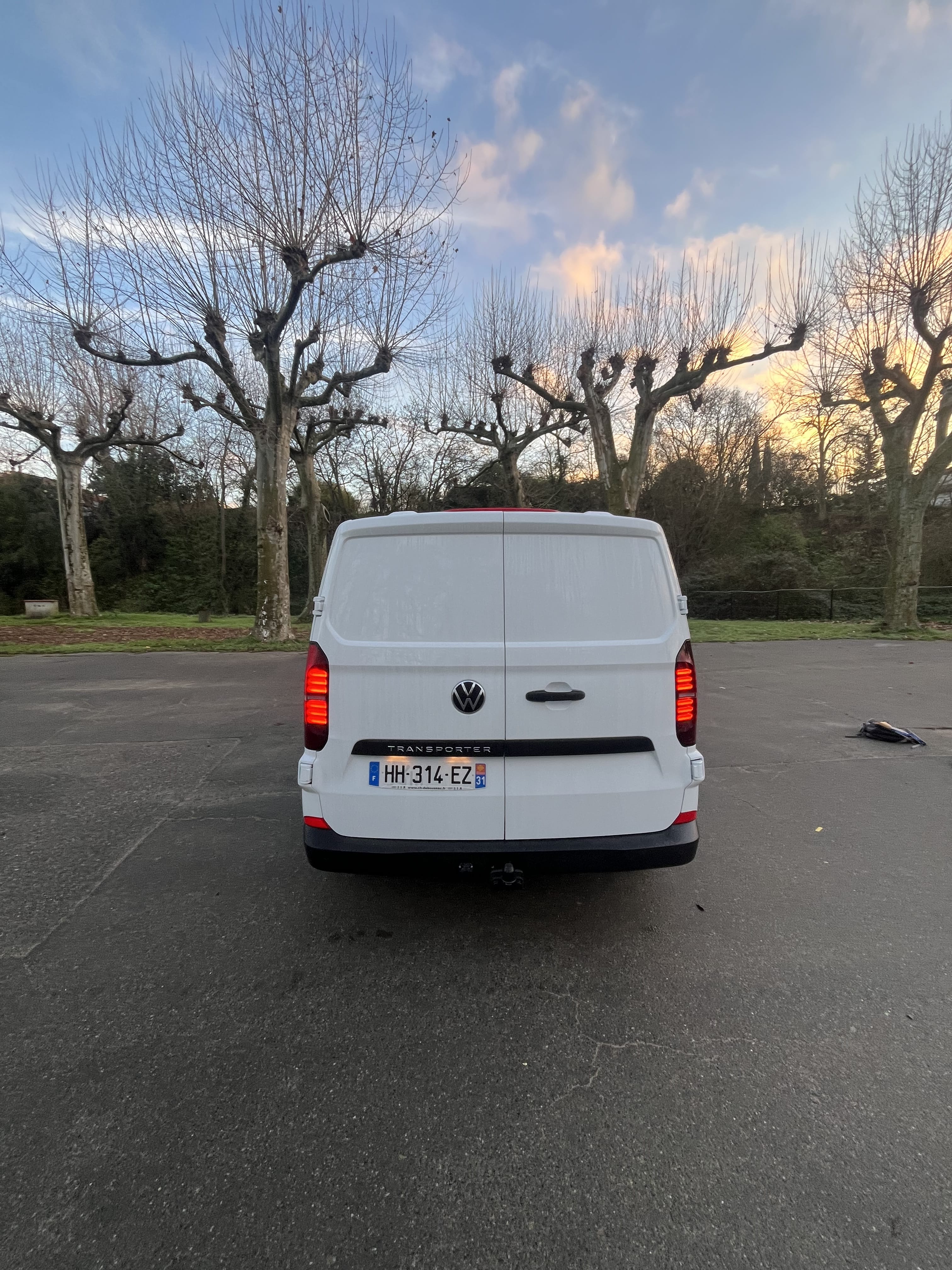 Volkswagen Transporter avec 5 places avec Apple CarPlay