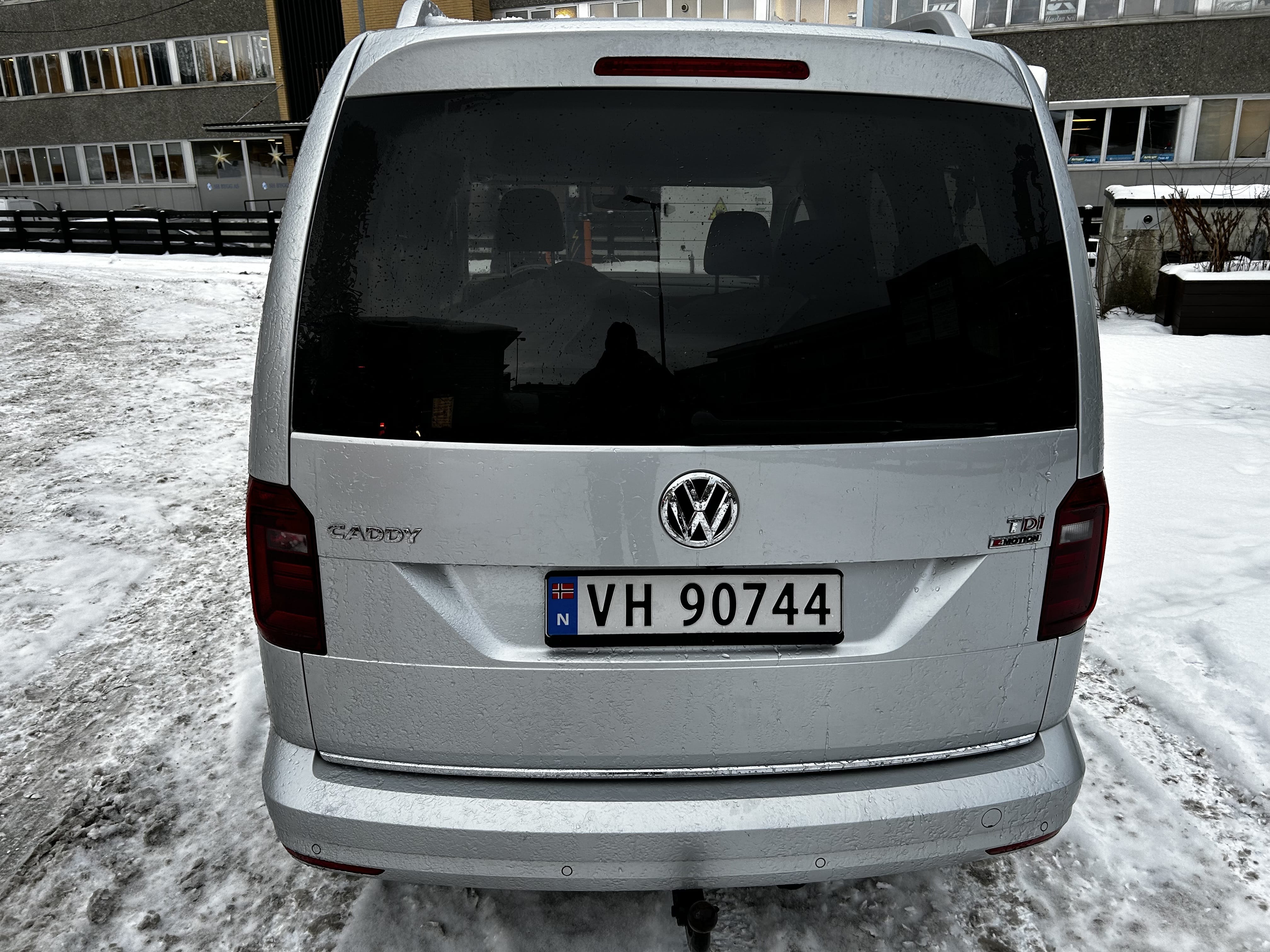 Volkswagen Caddy 2.0 TDI, 150hk, 4x4, automat med Lydinngang