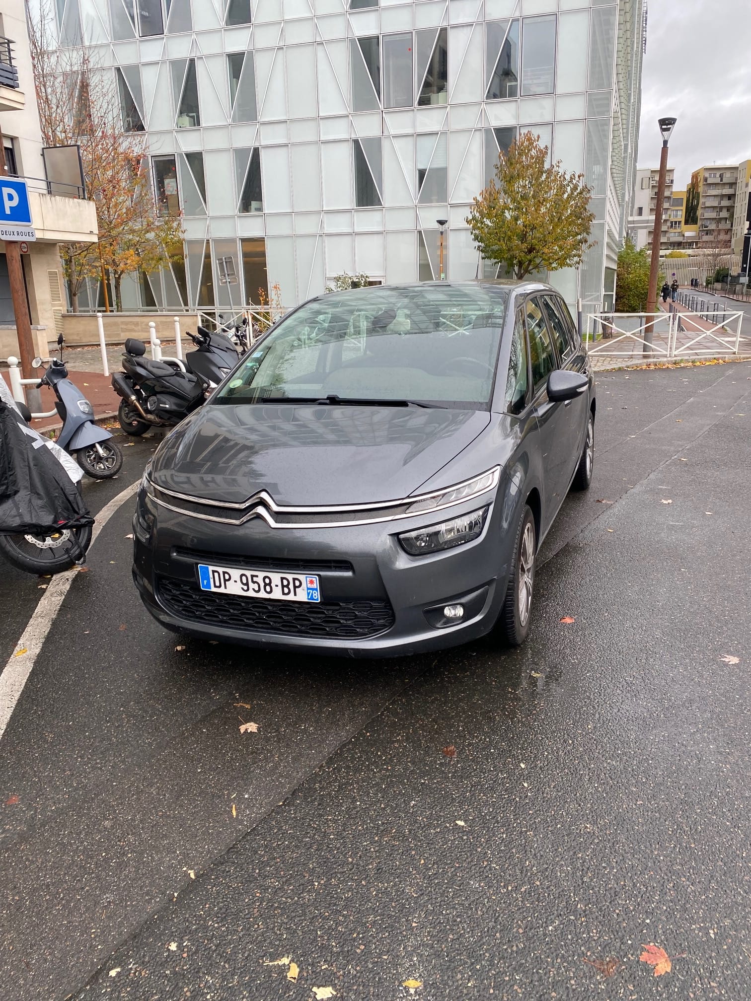 Citroen C4 Picasso avec GPS