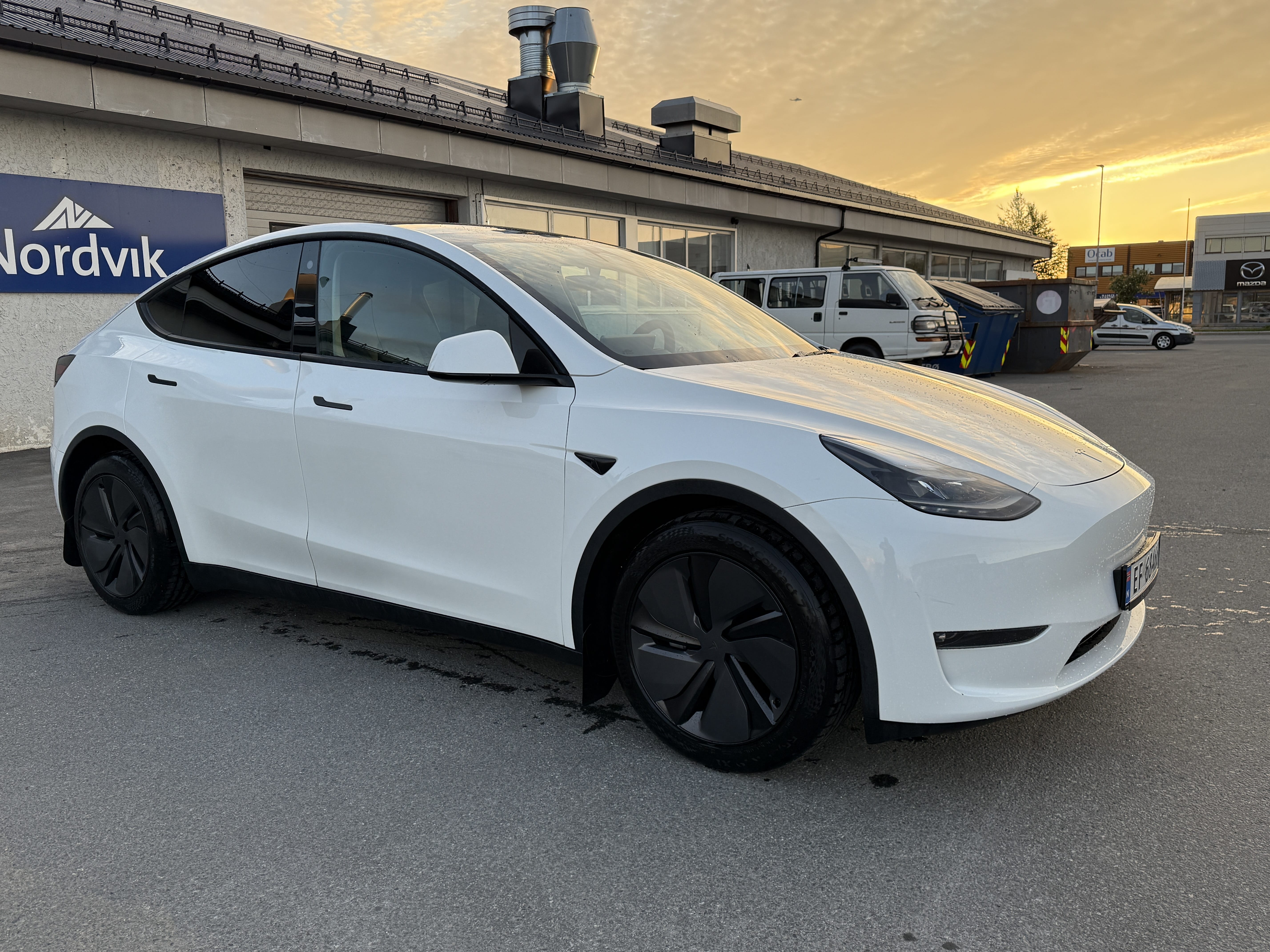 Tesla Model Y Long Range Long Range AWD, 2023, Elektrisk, automatisk