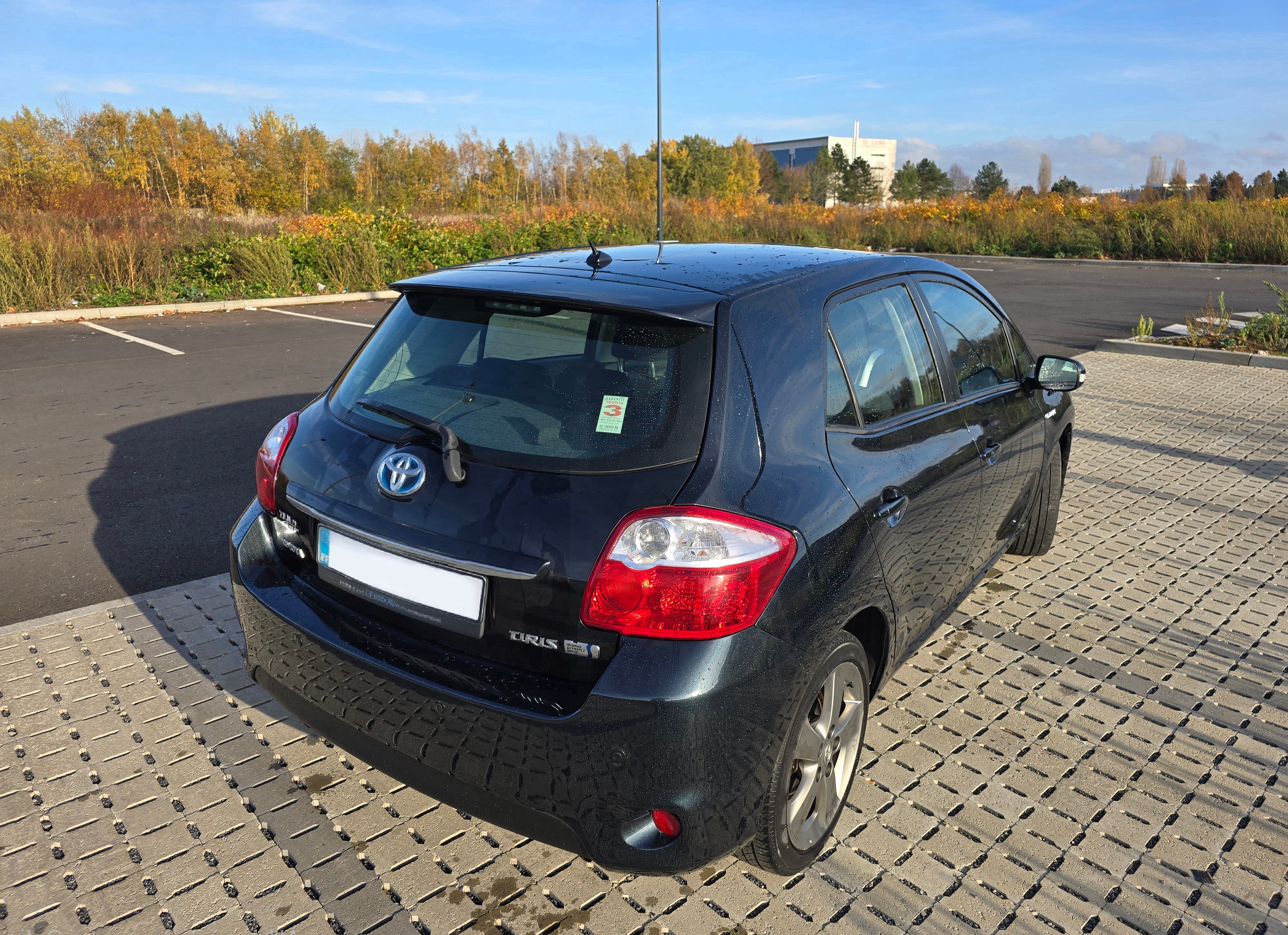 Toyota Auris Hybride 136h avec Siège bébé