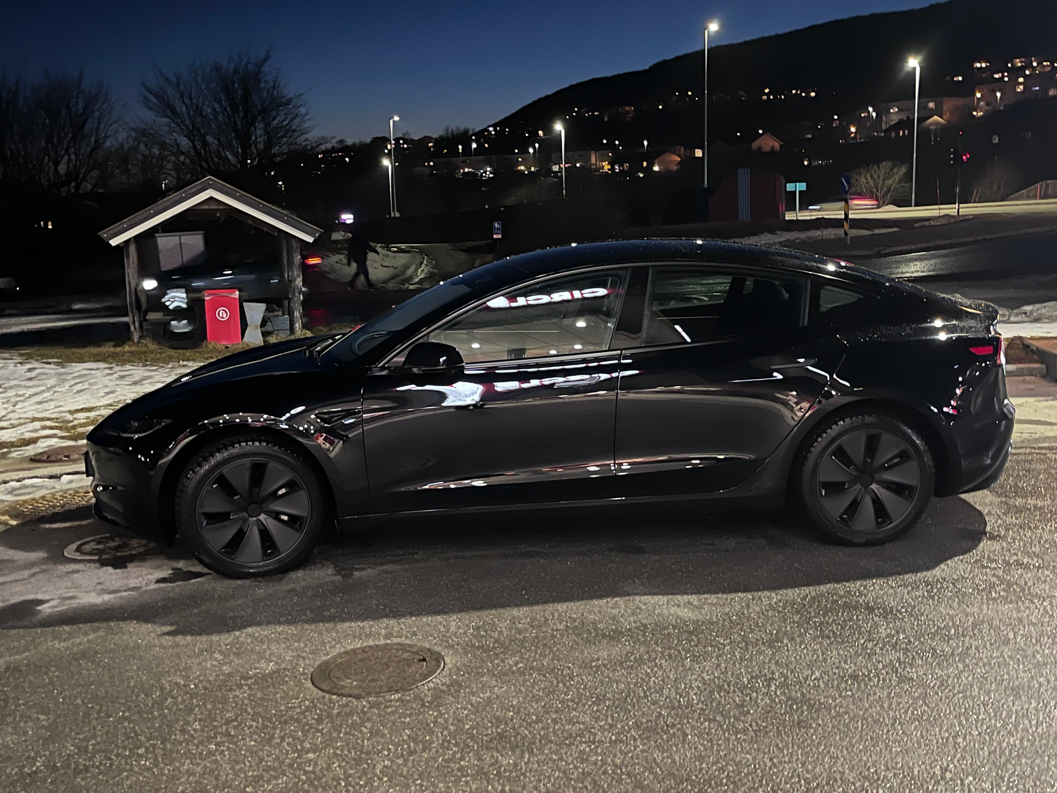 Tesla Model 3 Standard Range med Ryggekamera