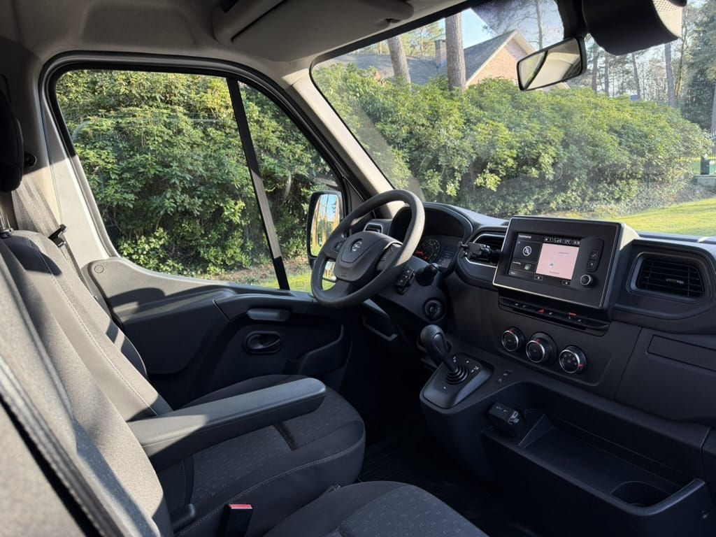 Opel Movano L1H1 2.3 Turbo Diesel 150ch automatic met Bluetooth audio