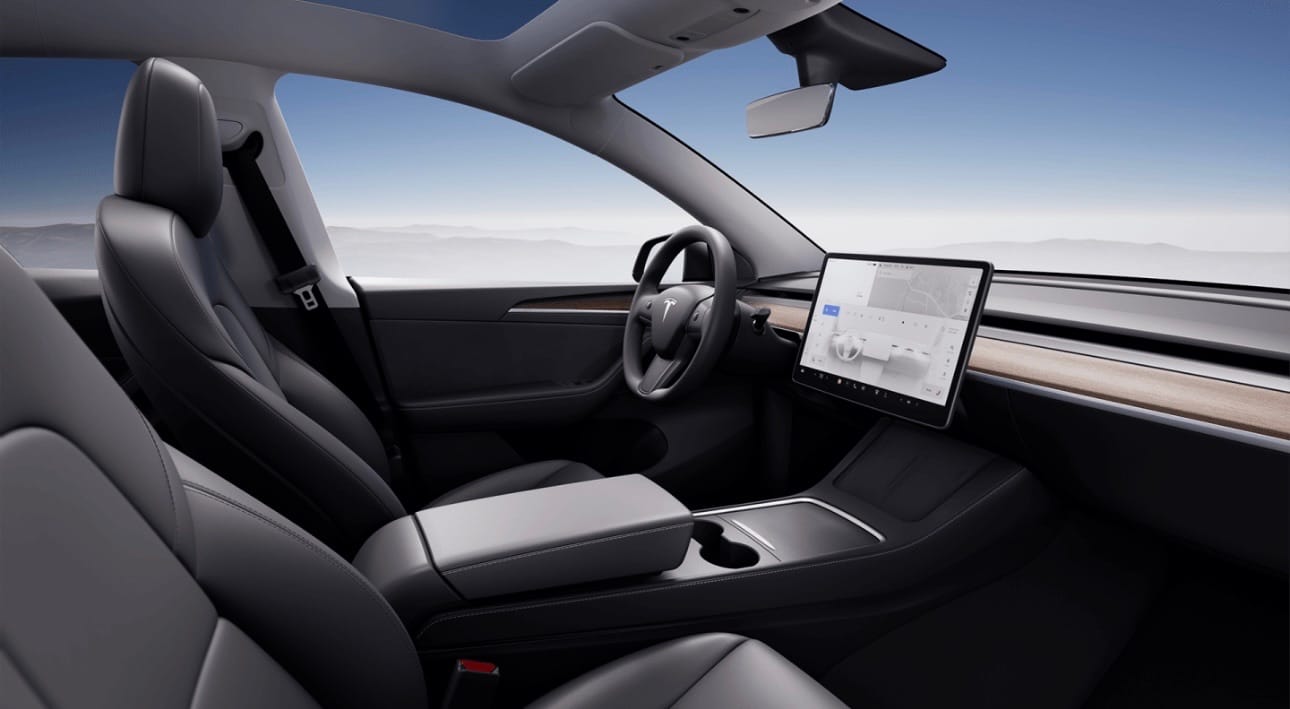 Tesla Model Y Long Range med GPS