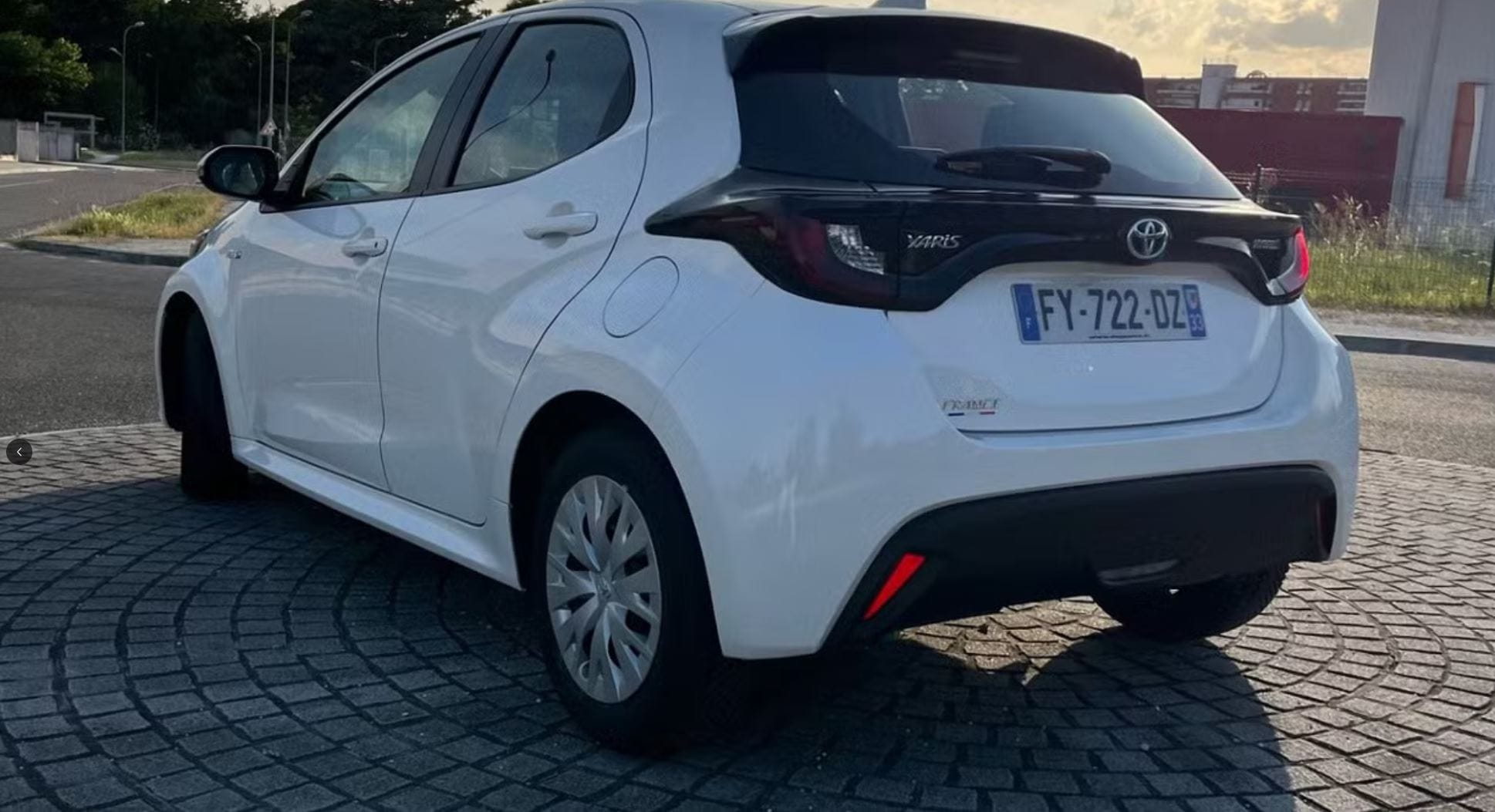Toyota Yaris Hybride avec GPS
