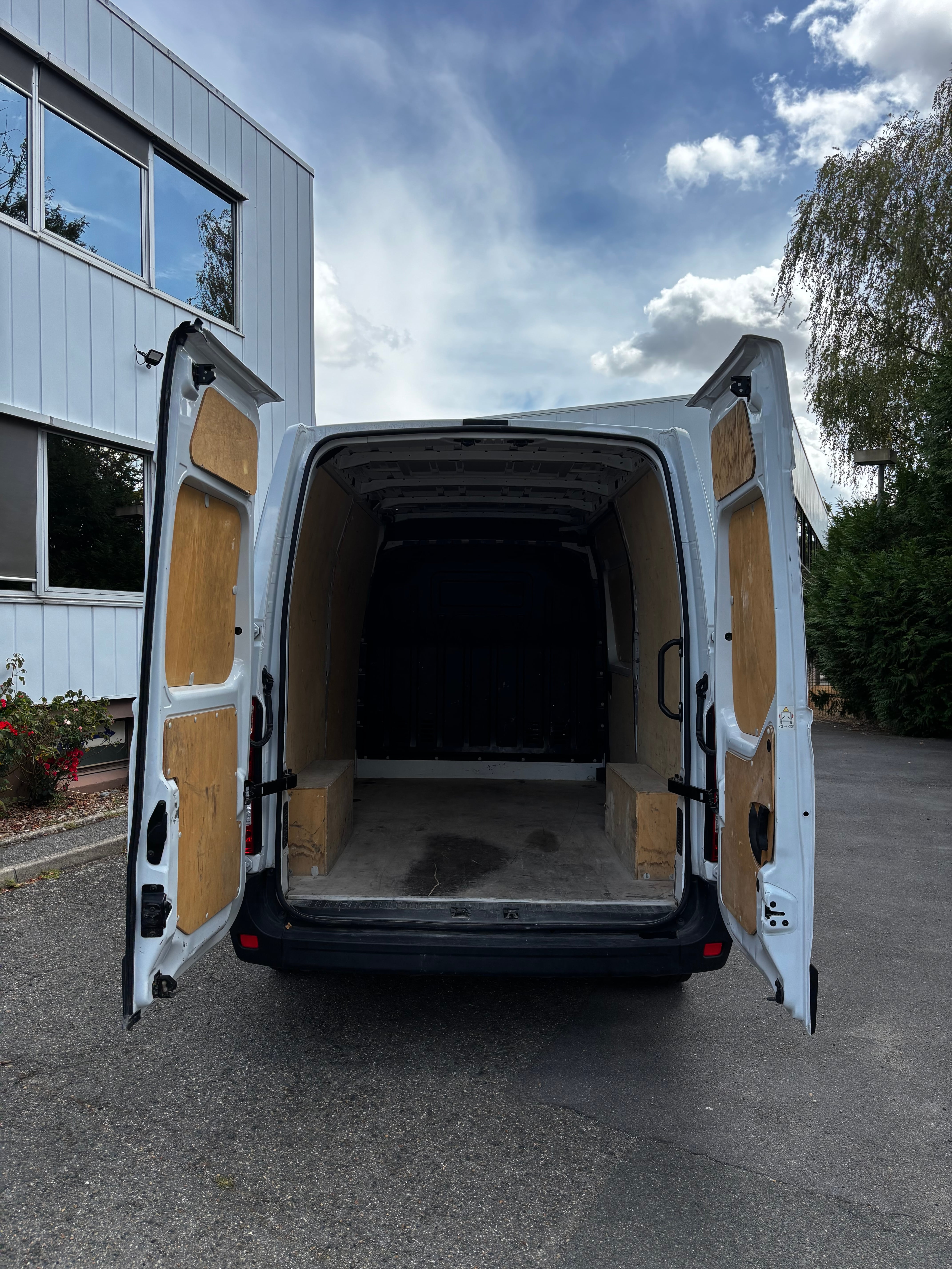 Renault Master avec Autoradio