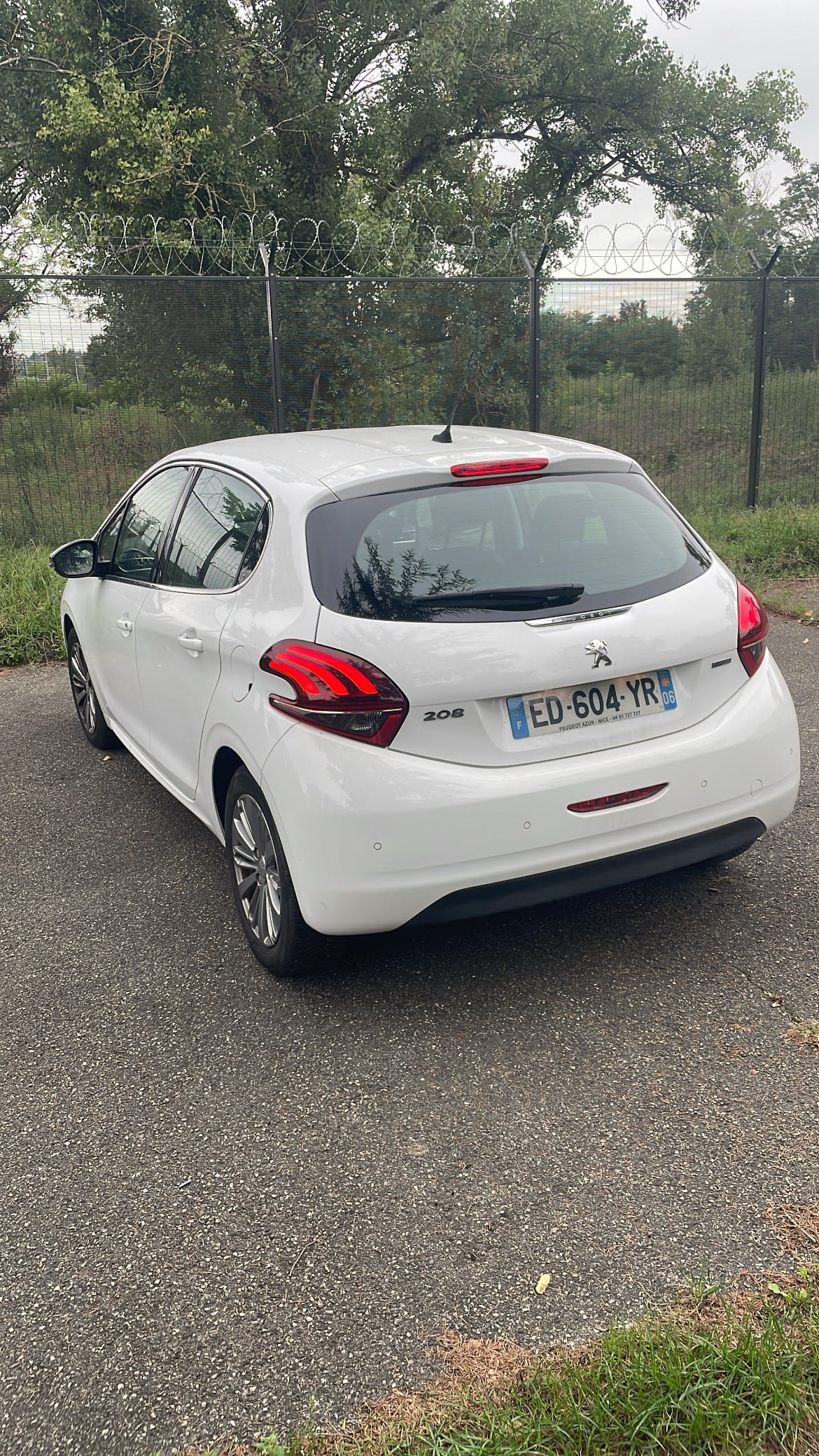 Peugeot 208 avec GPS